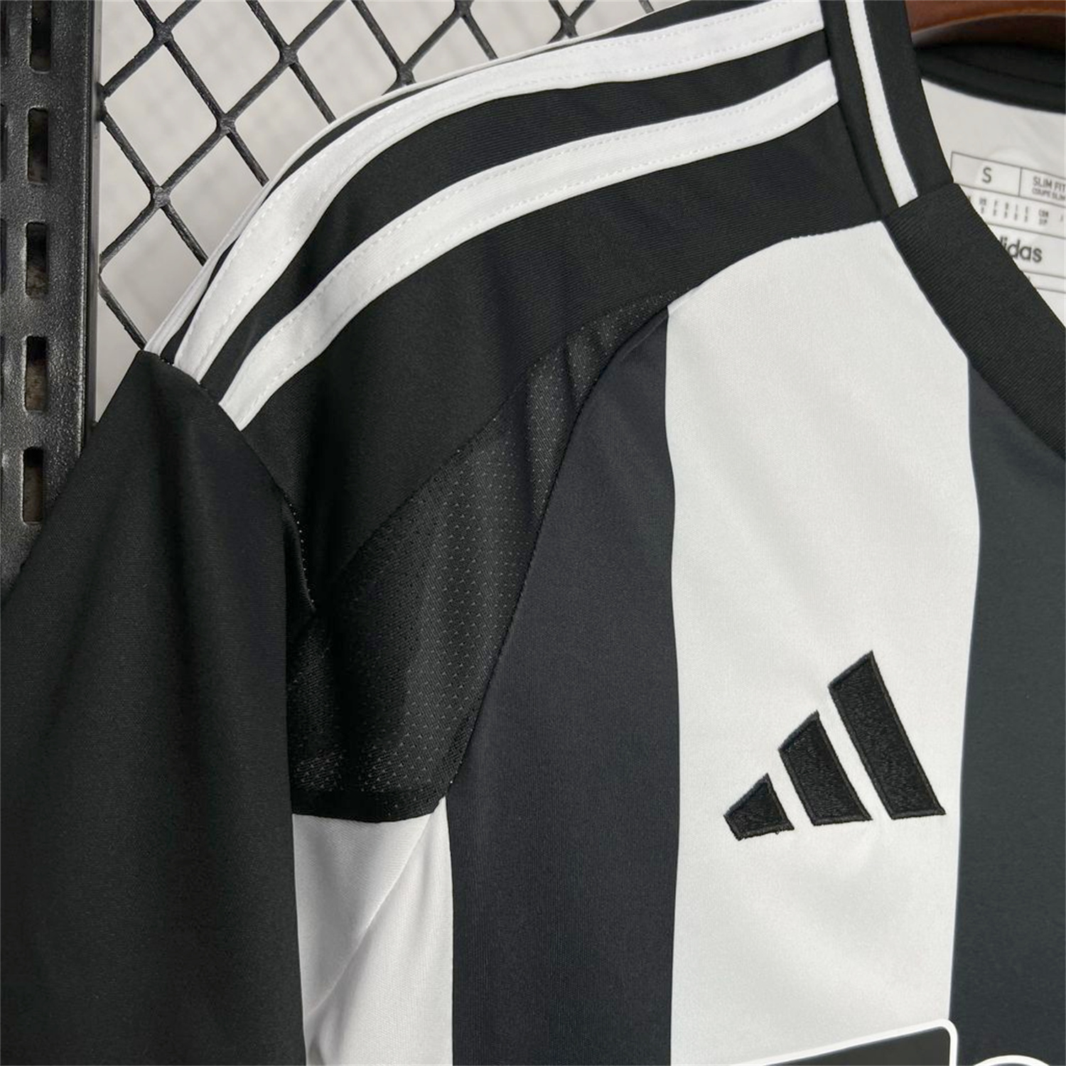 AlphaJersey-Newcastle United 2025 CARABAO CUP FINAL Home Jersey - Fans Version