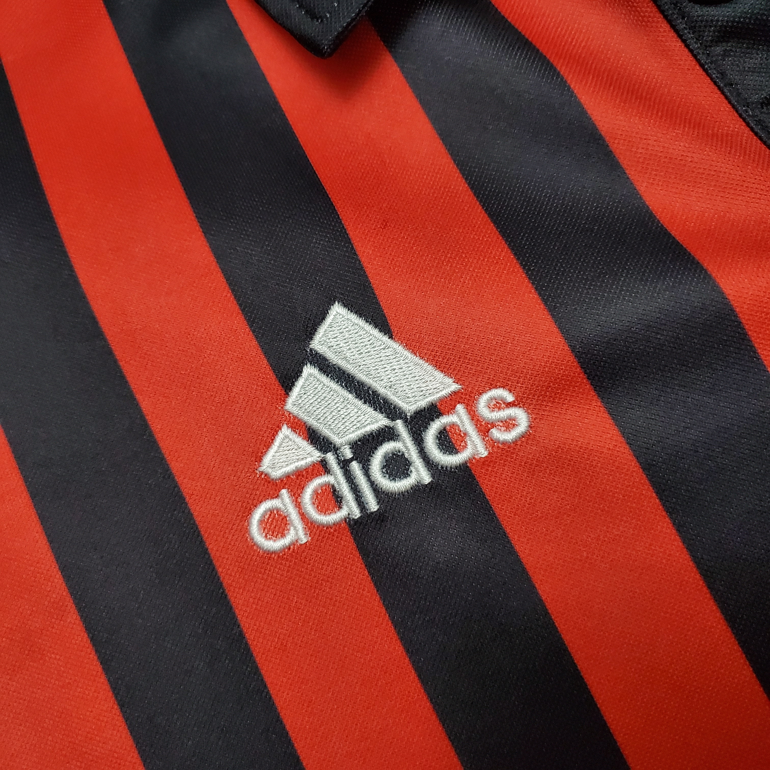 AlphaJersey-Retro AC Milan 99-00 Home Stadium Jersey