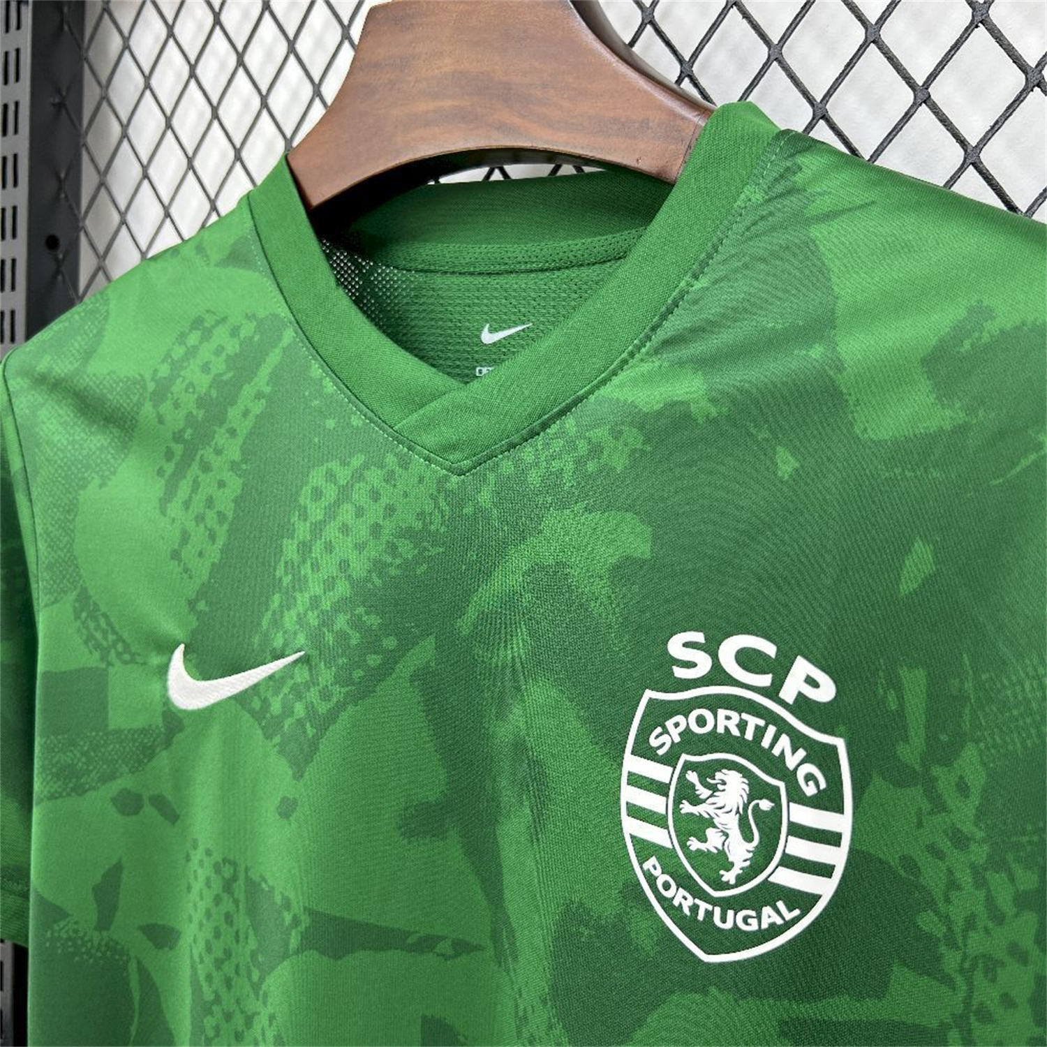 AlphaJersey-Sporting CP 25-26 Green Training Jersey - Fans Version