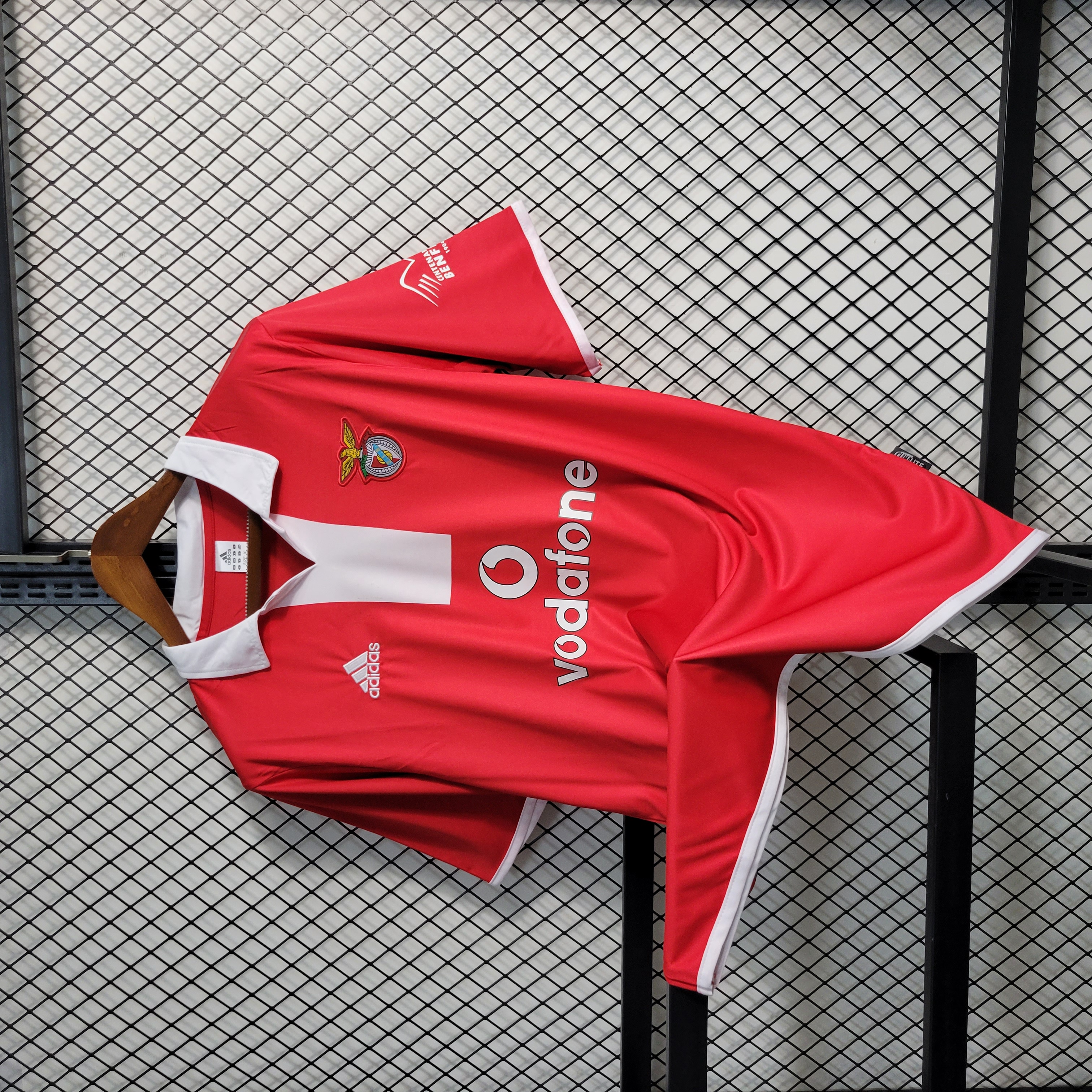 AlphaJersey-Retro Benfica 2004-05 Home Stadium Jersey