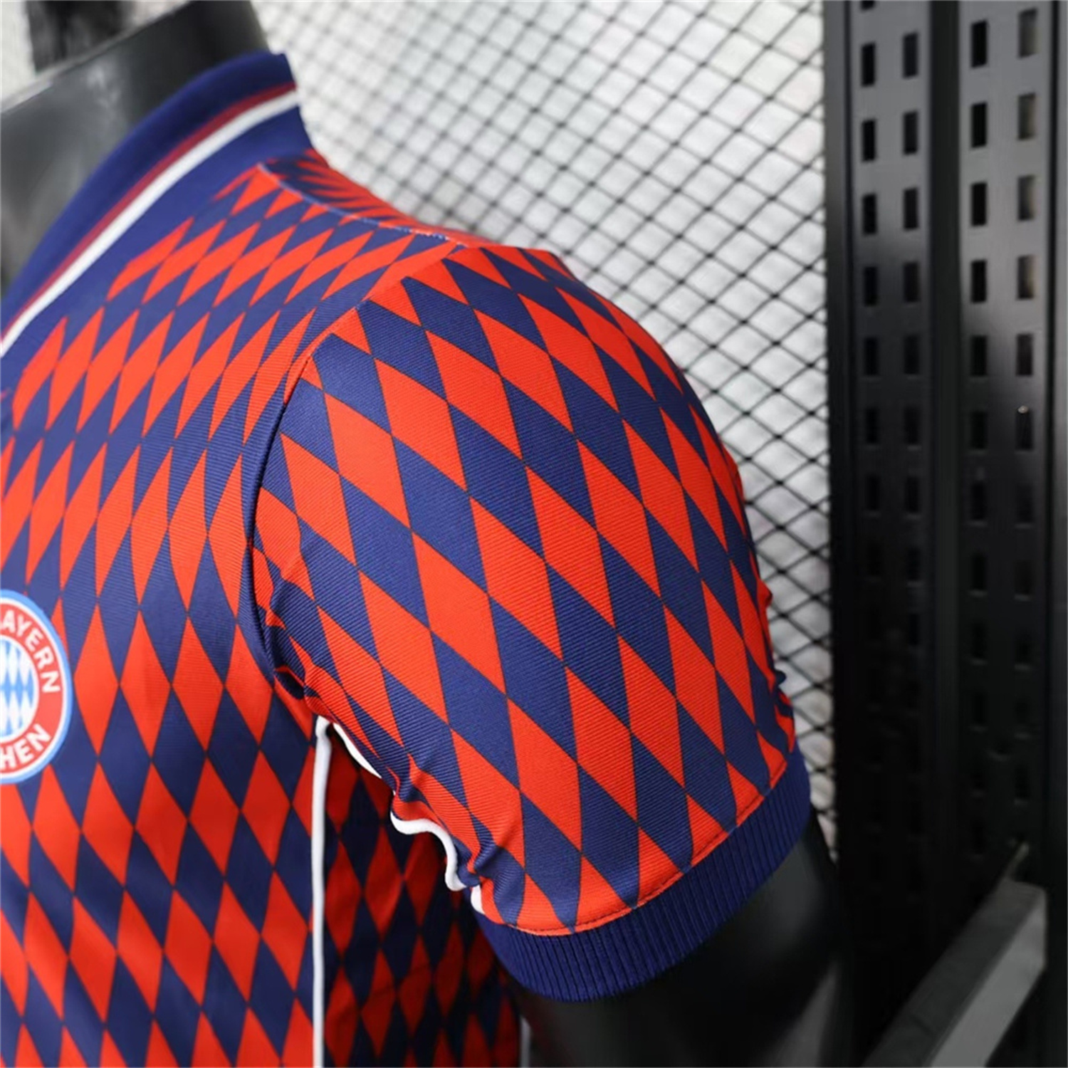 AlphaJersey-Bayern Munich 25-26 Trefoil Retro Style Red And Deep Blue Jersey - Player Version