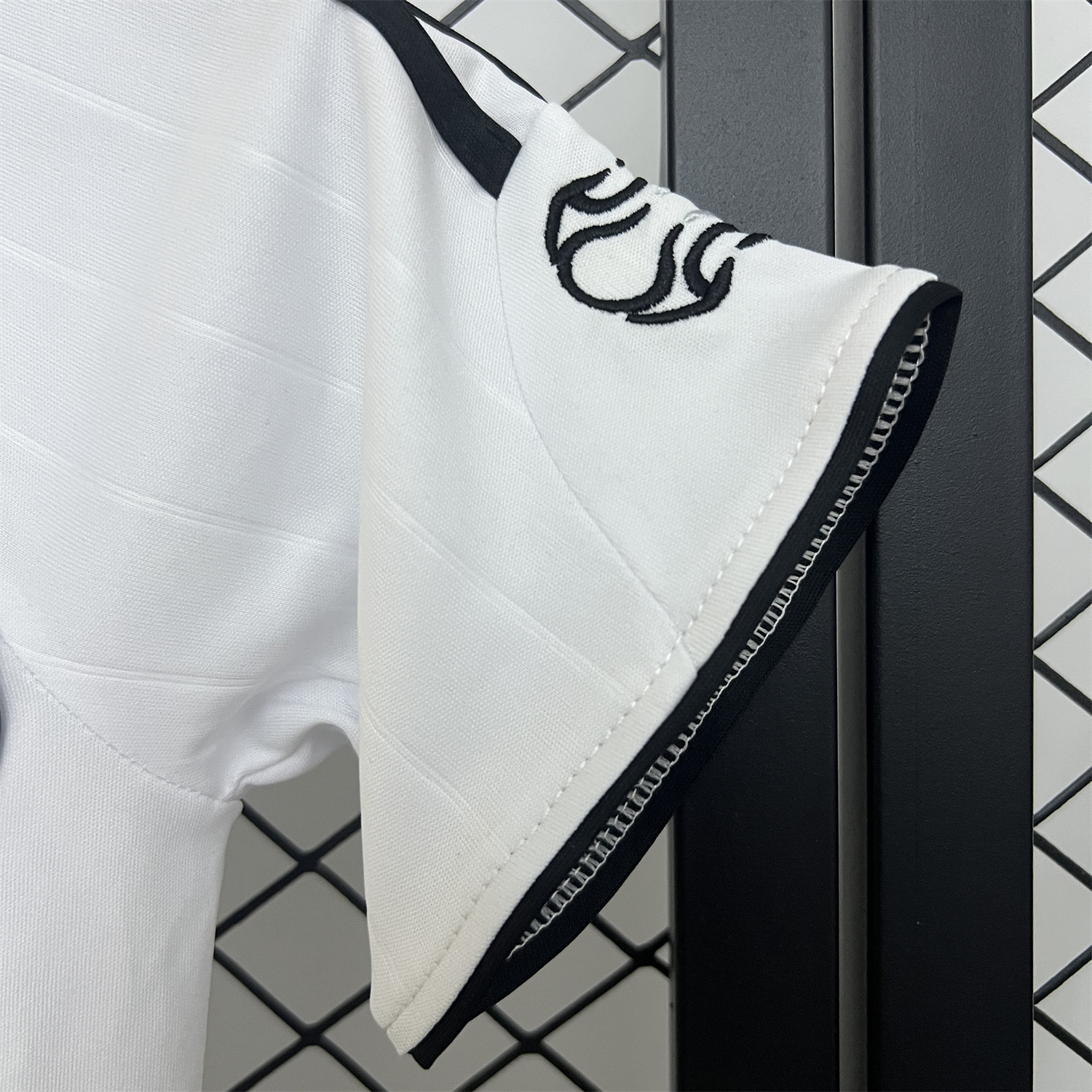 AlphaJersey-Retro Real Madrid 2006-07 Home Kids Kit