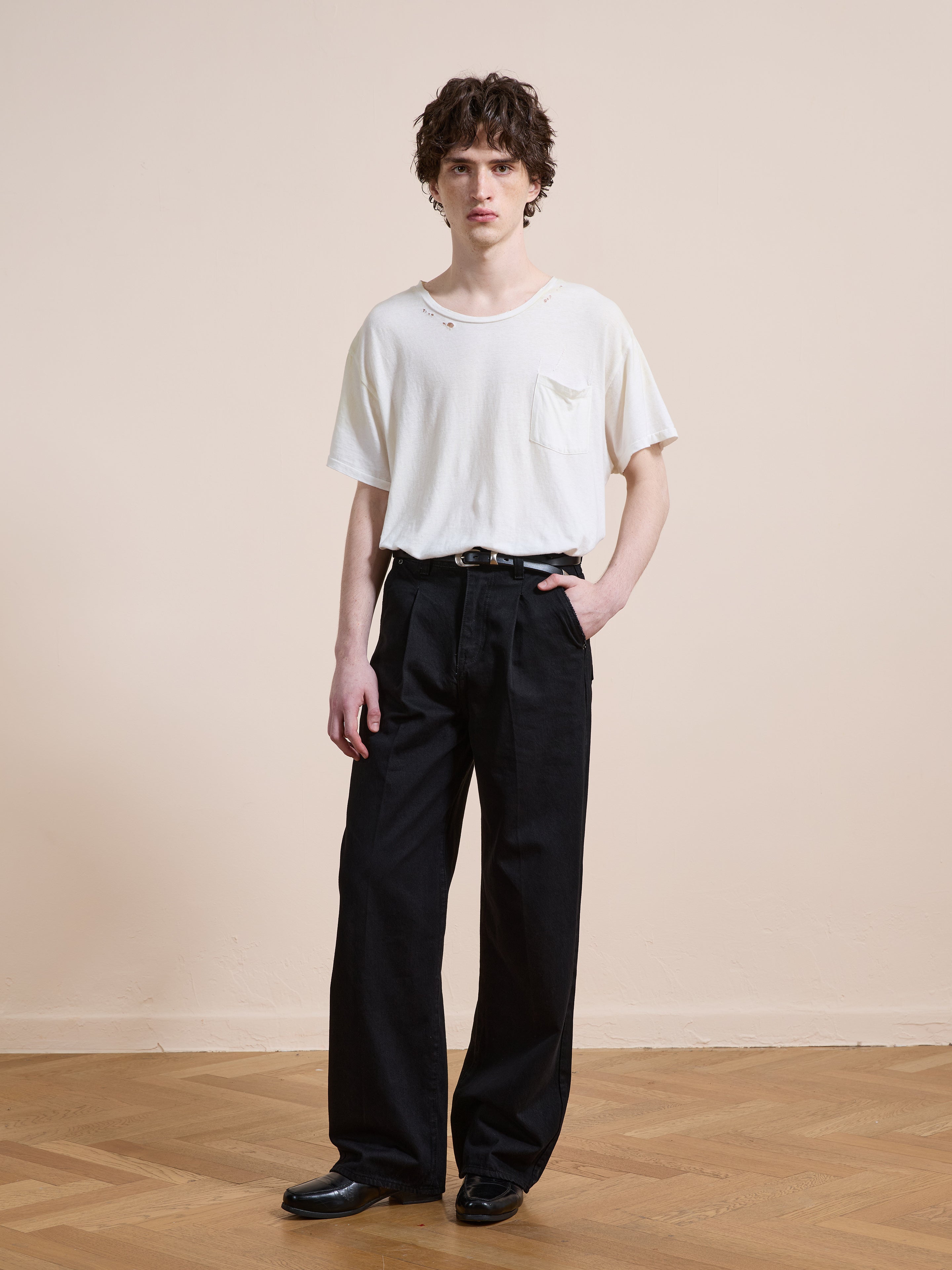 Pleated Relaxed Fit Jeans | Modern Menswear by yycbvcnbmmnbm