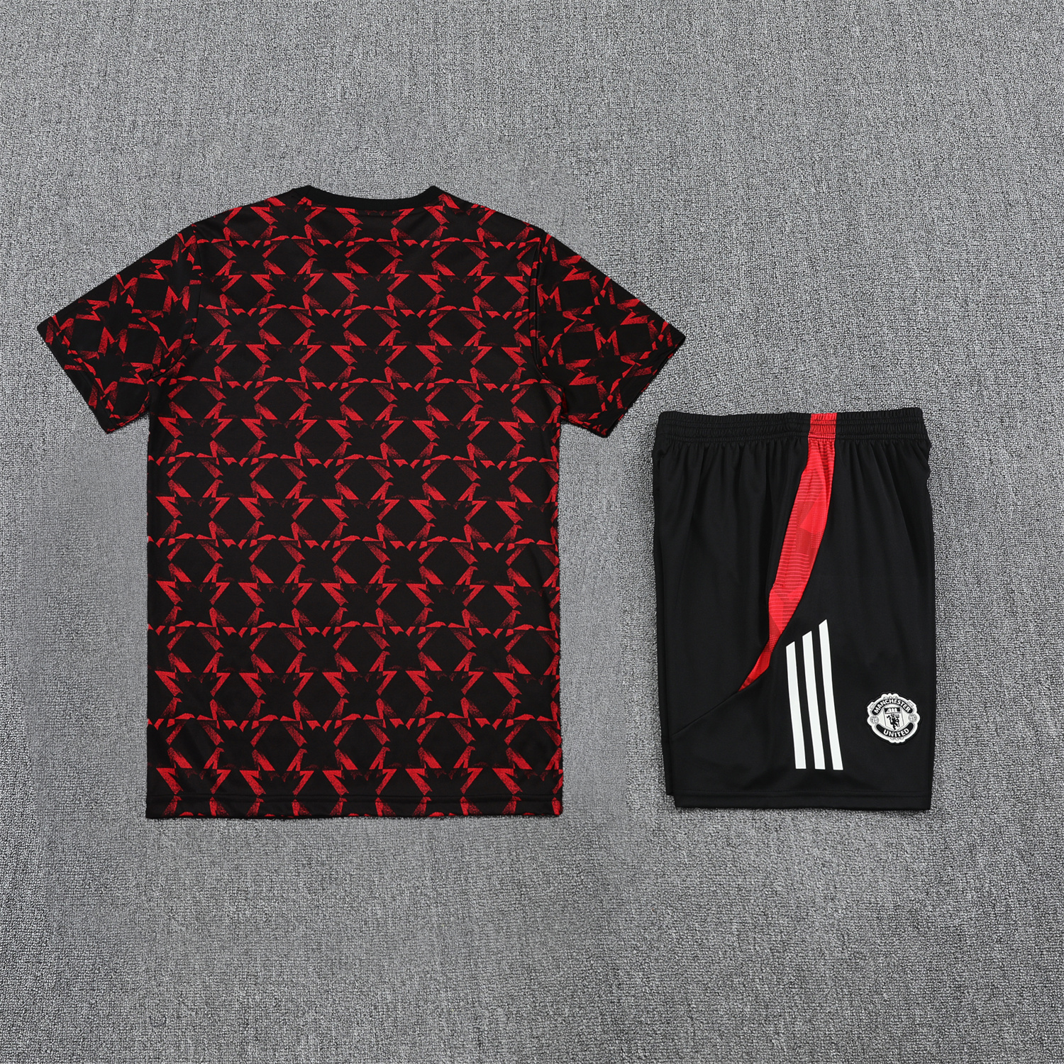AlphaJersey-Manchester United 25-26 Pre-Match Short-Sleeve Training Set - Red Top & Black Shorts