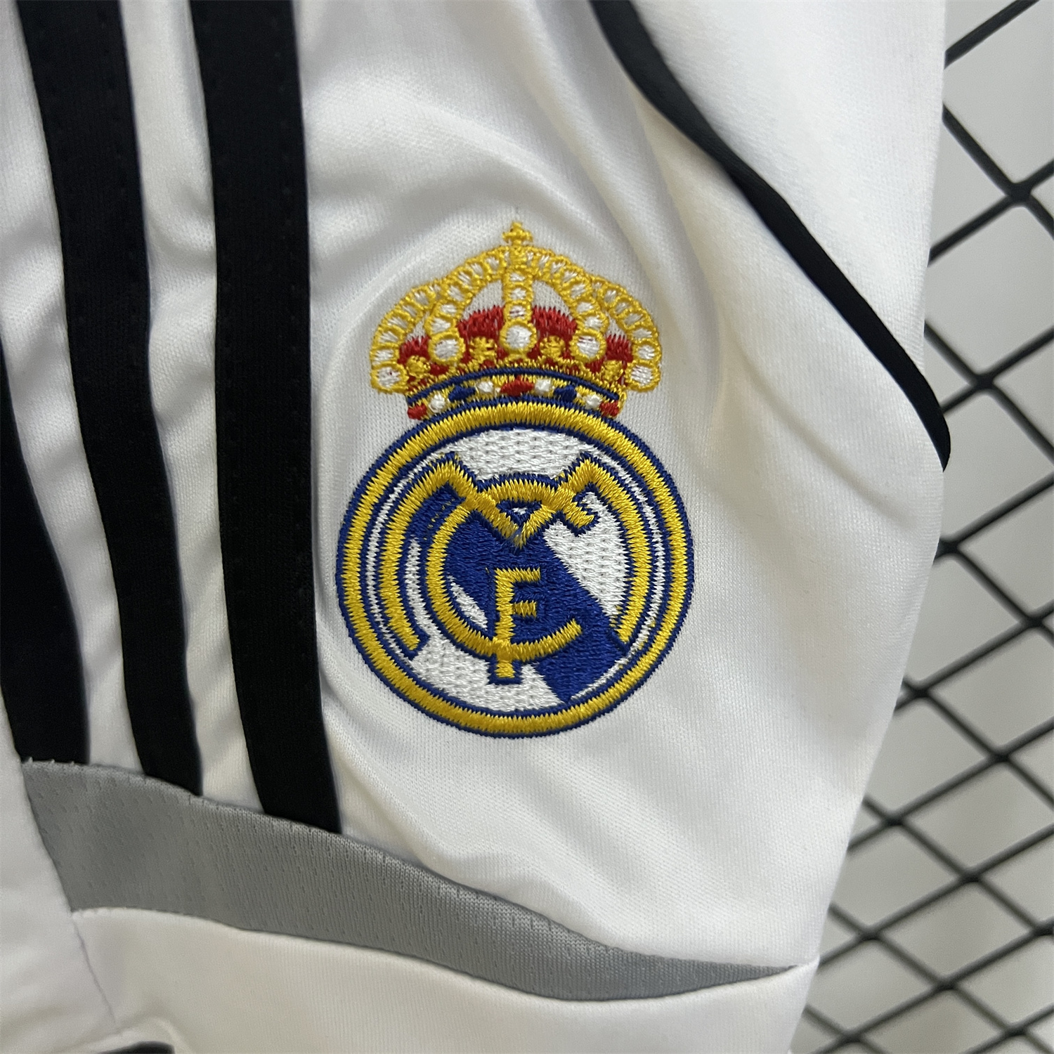 AlphaJersey-Retro Real Madrid 2006-07 Home Kids Kit