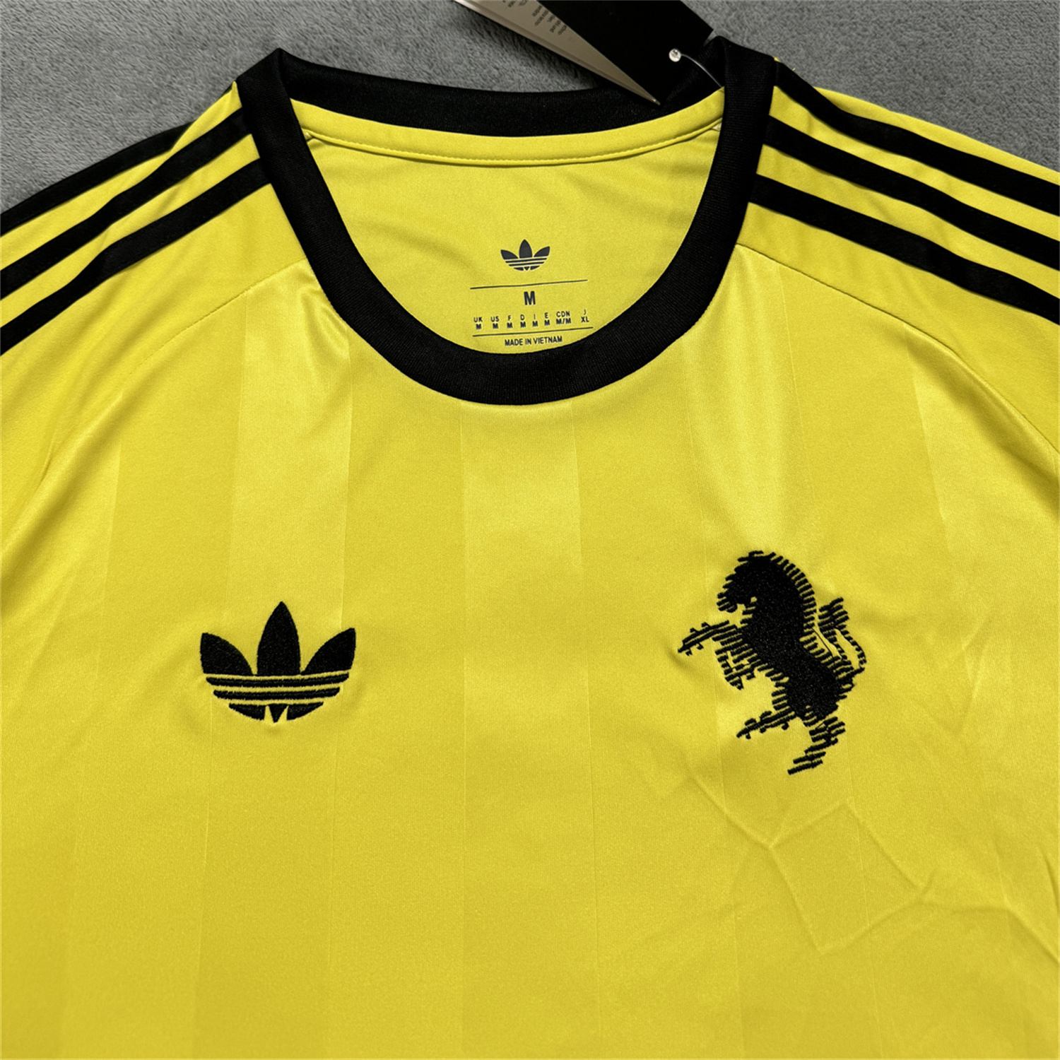 AlphaJersey-Juventus 25-26 Yellow Goalkeeper Jersey - Fans Version