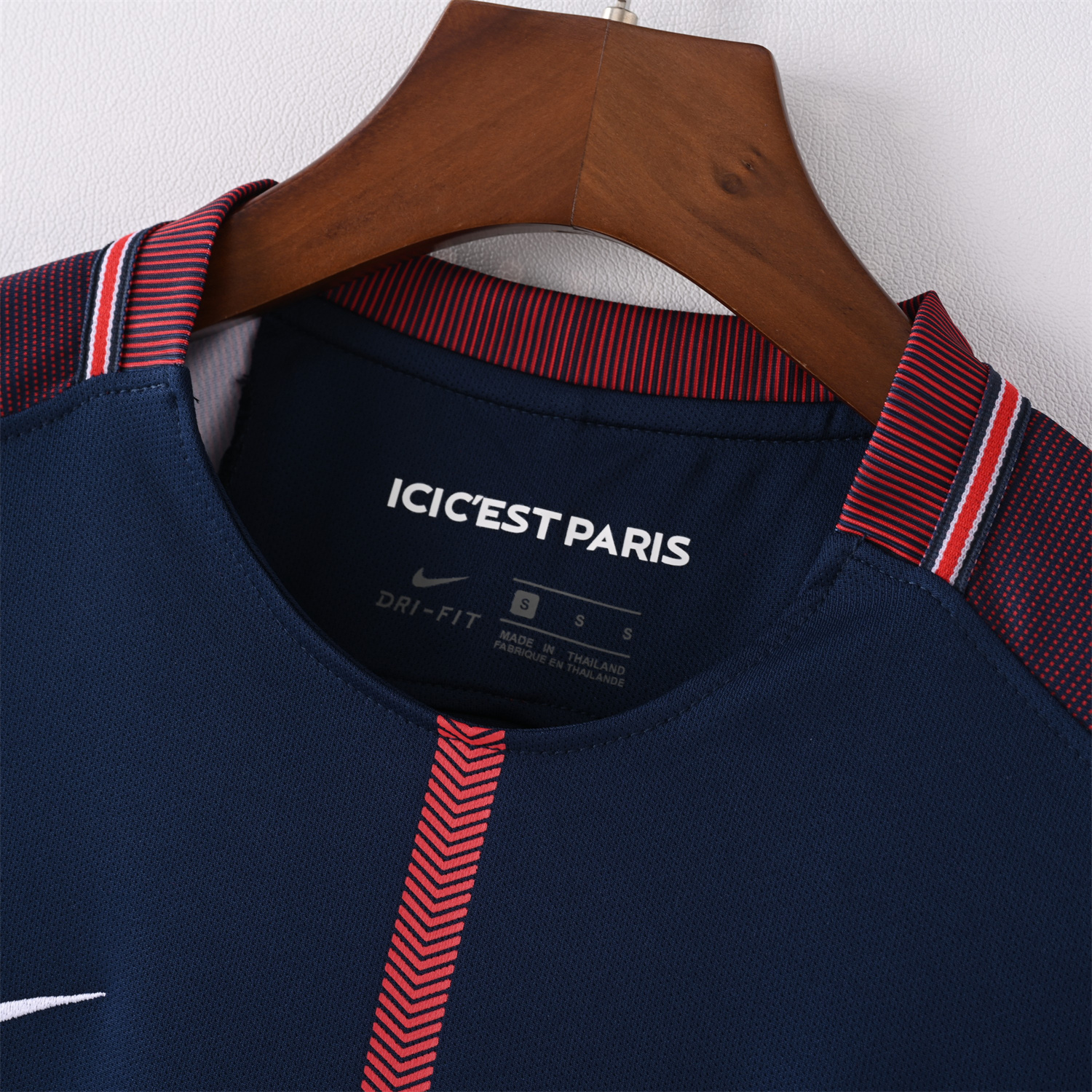 AlphaJersey-Retro Paris Saint-Germain PSG 2017-18 Home Jersey