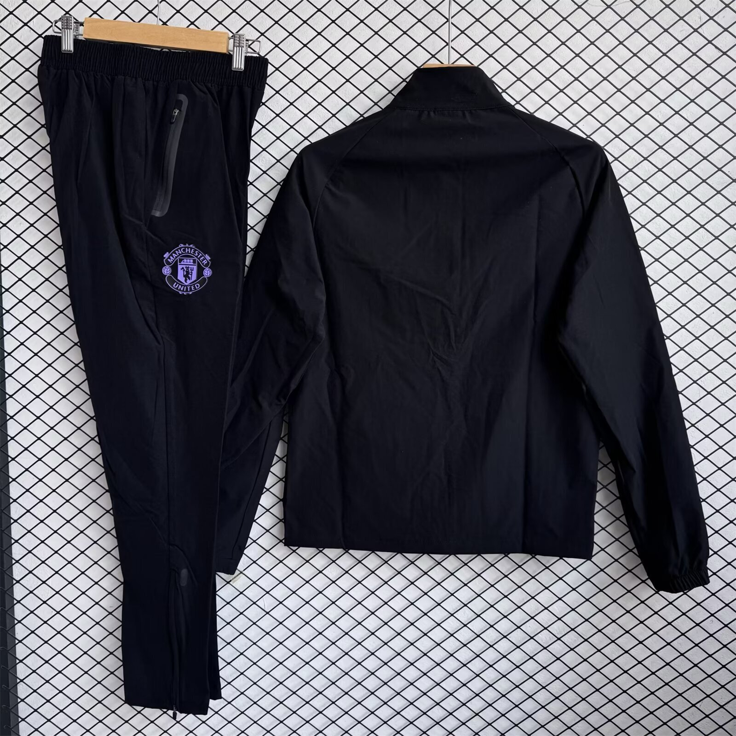 AlphaJersey-Manchester United 25-26 Windbreaker Training Set - Purple Black Top and Pants