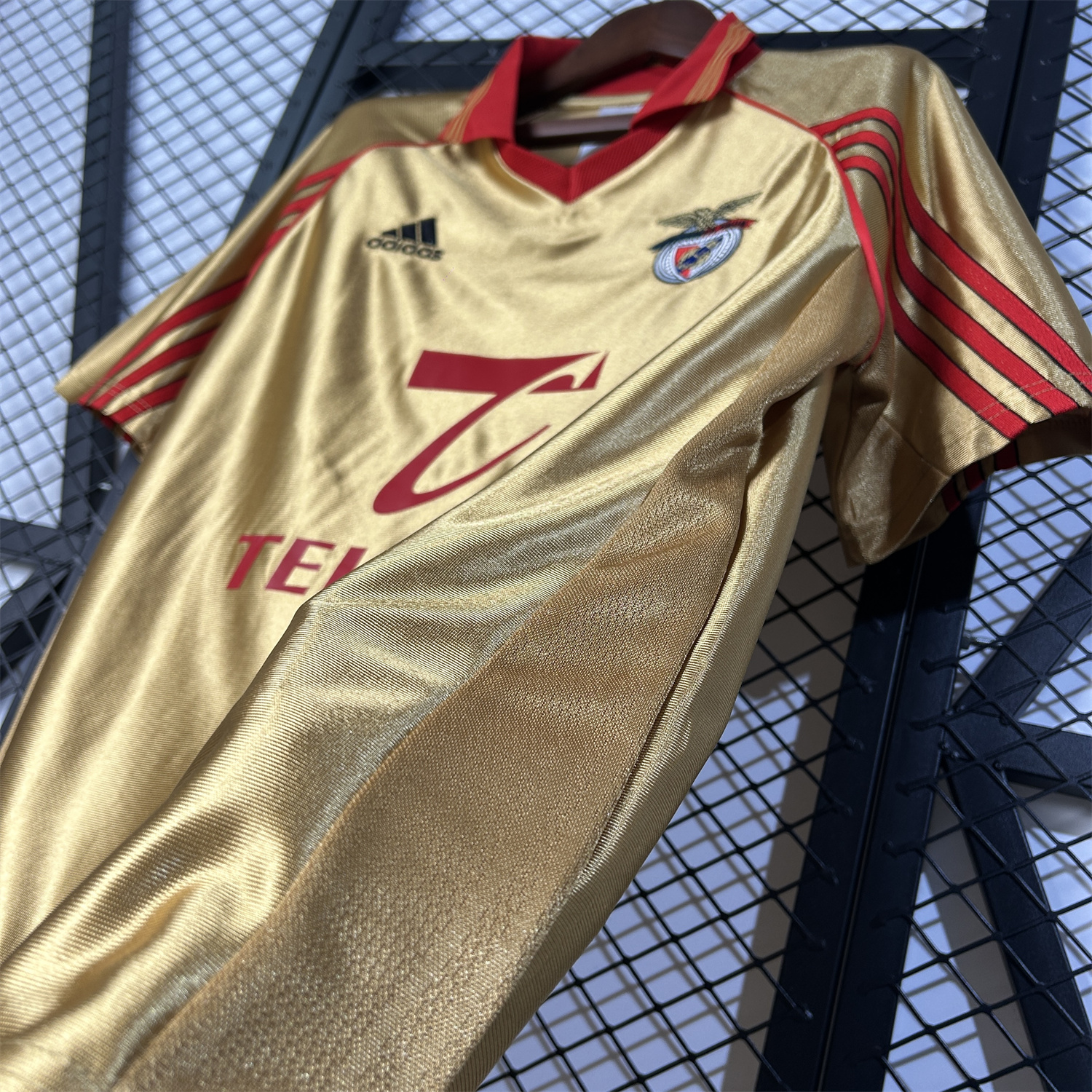 AlphaJersey-Retro Benfica 1998-99 Away Jersey