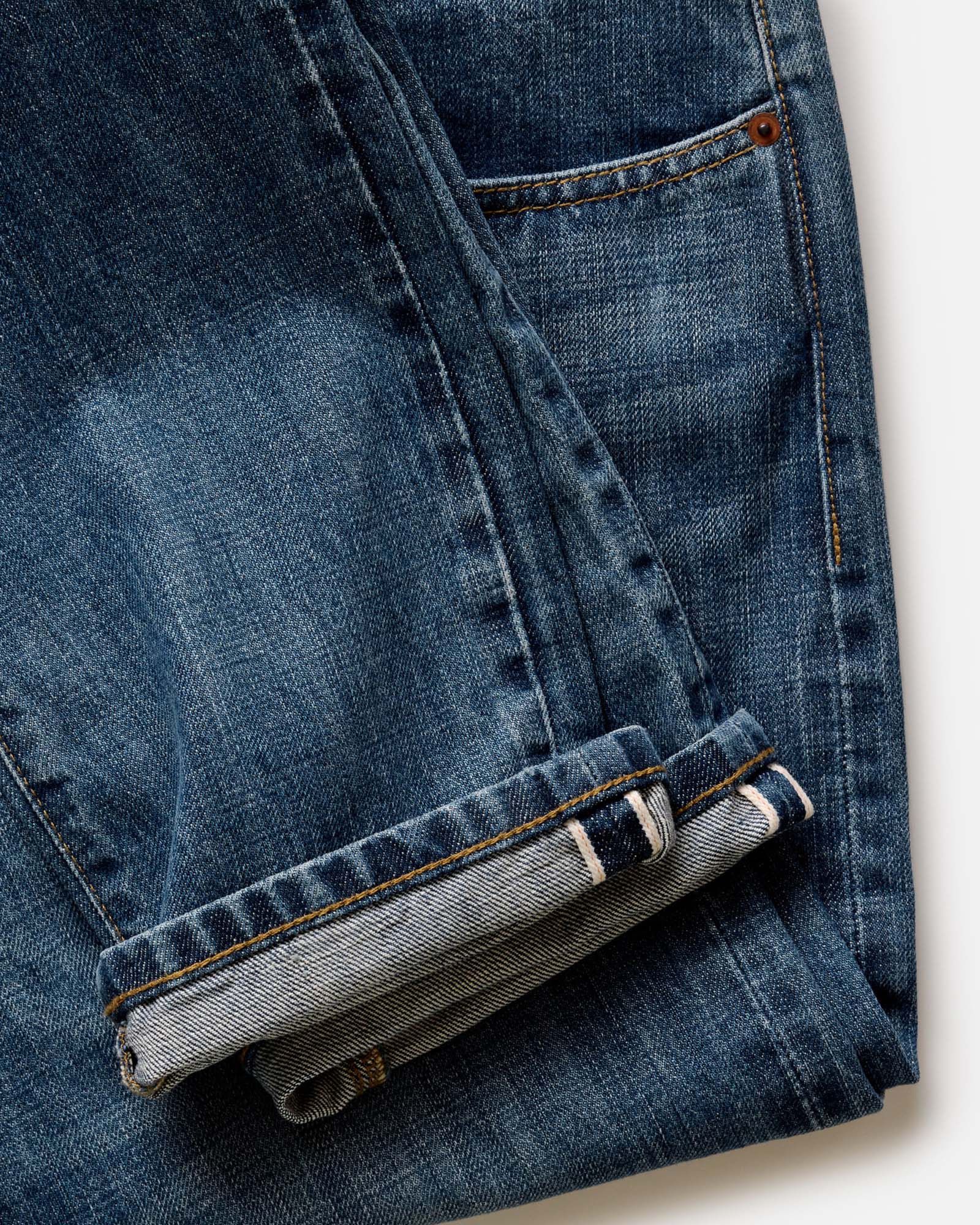 The Slim Jean in Mid Wash Organic Selvedge | Modern Menswear by yycbvcnbmmnbm