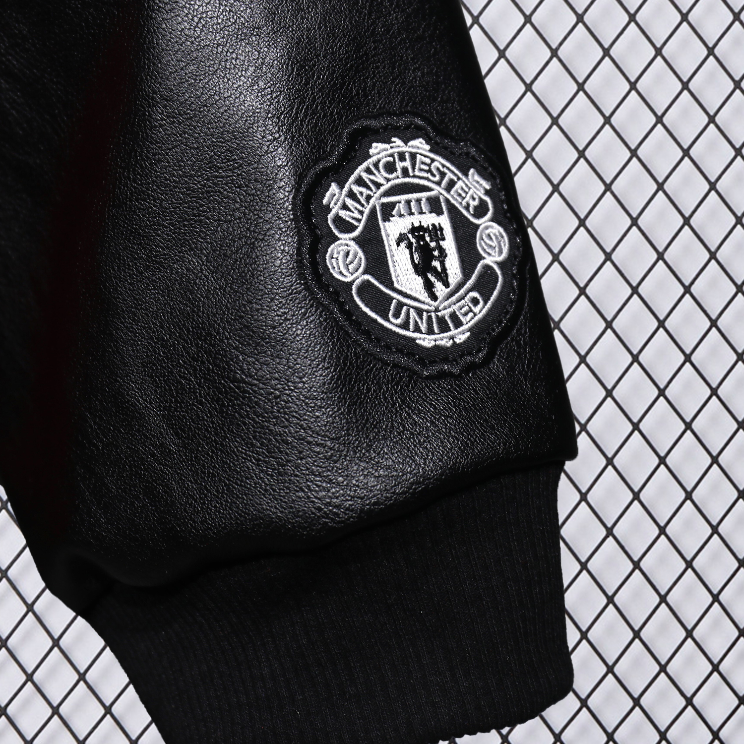 AlphaJersey-Manchester United 25-26 Warm Windbreaker Jacket - Red And Black