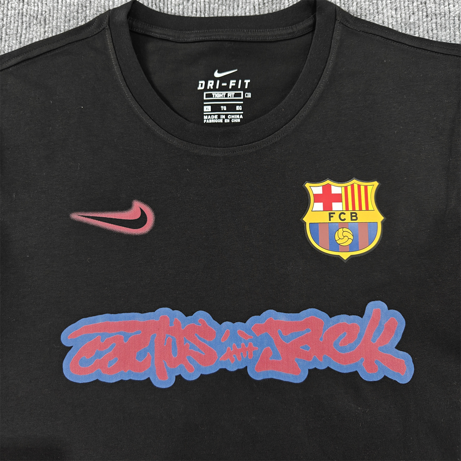 AlphaJersey-Barcelona x Travis Scott 25-26 Black T-shirt with Red ICON