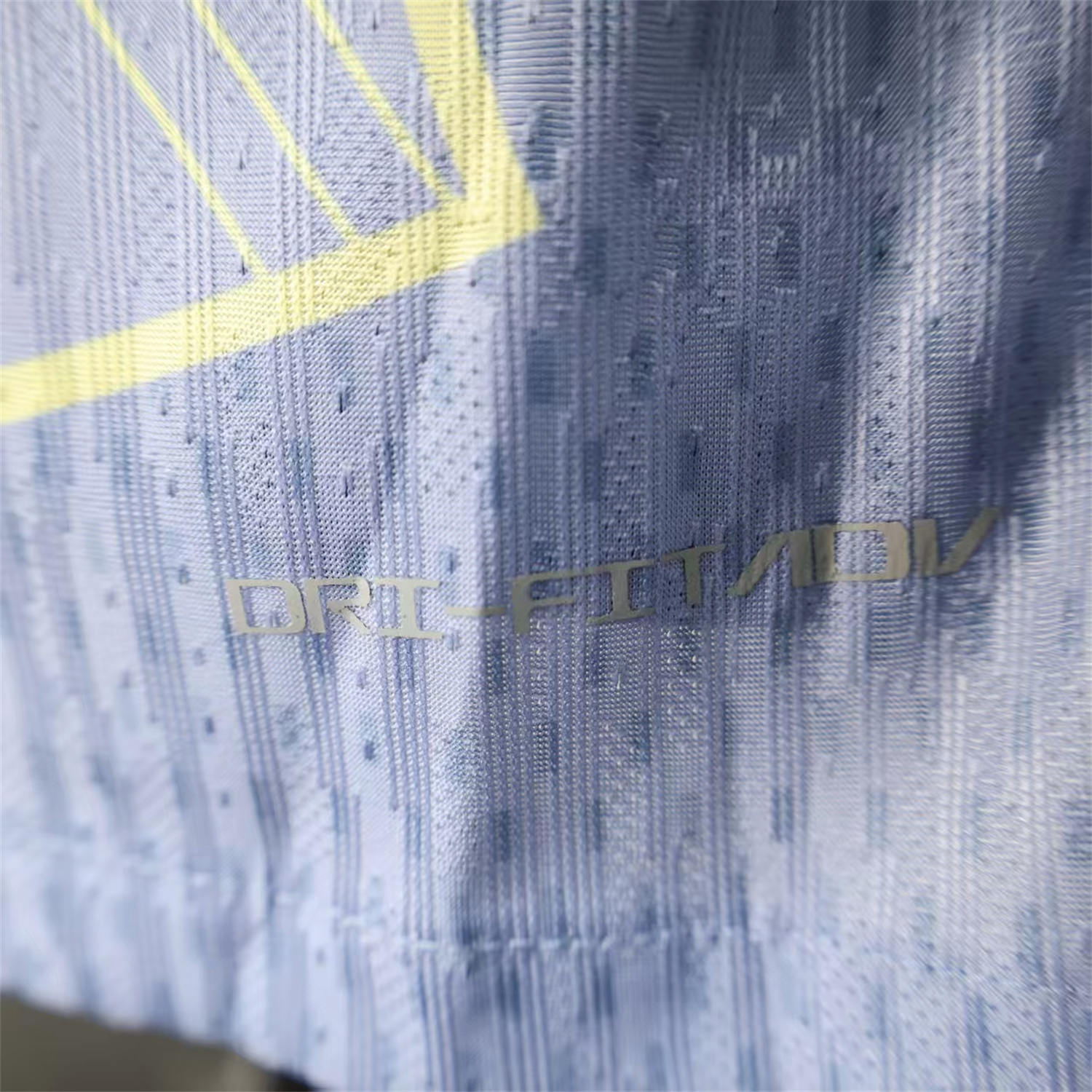 AlphaJersey-Barcelona 25-26 T90 Blue and White Gradient and Yellow Lines Special Jersey - Player Version