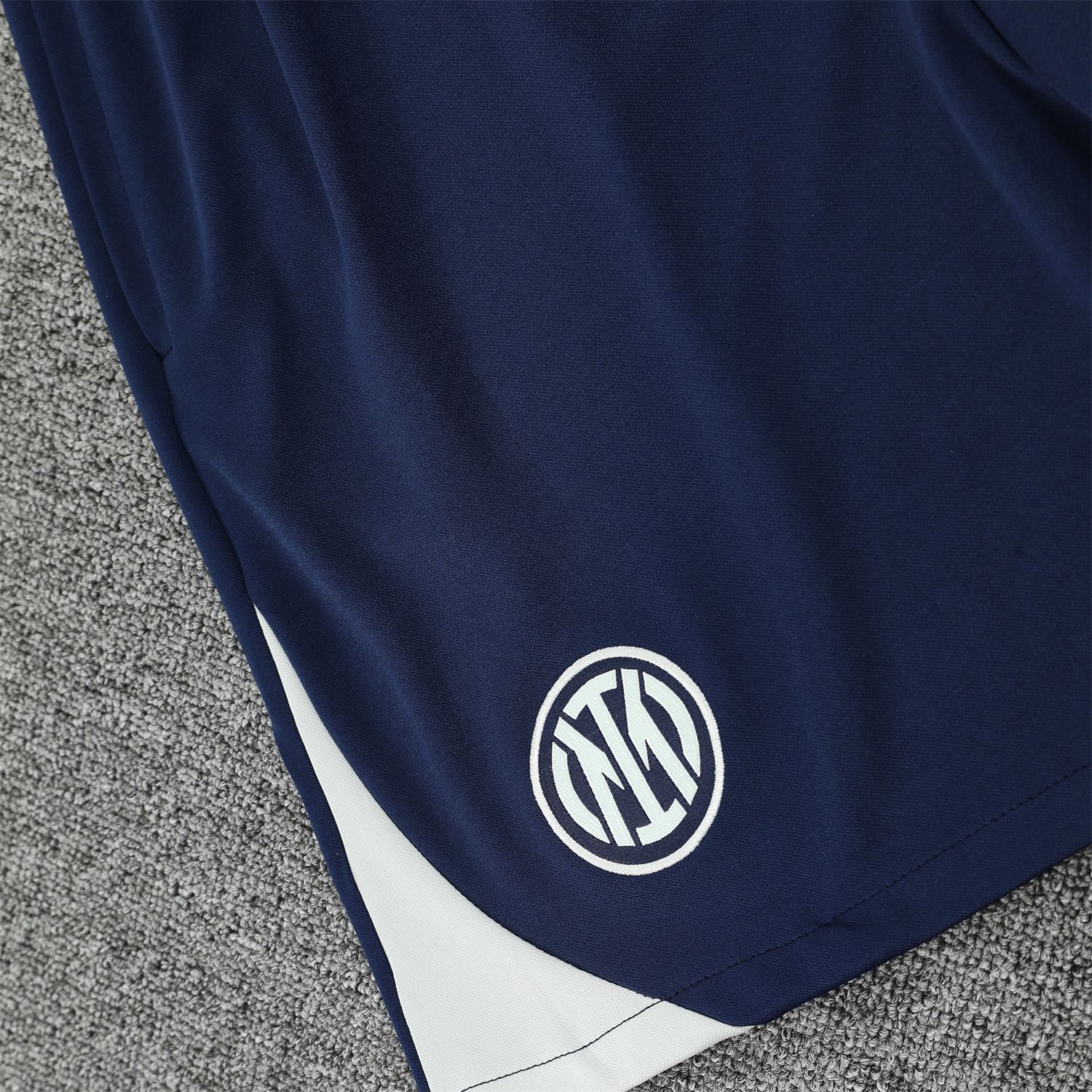 AlphaJersey-Inter Milan 25-26 Vest Training Set - White Vest & Blue Shorts