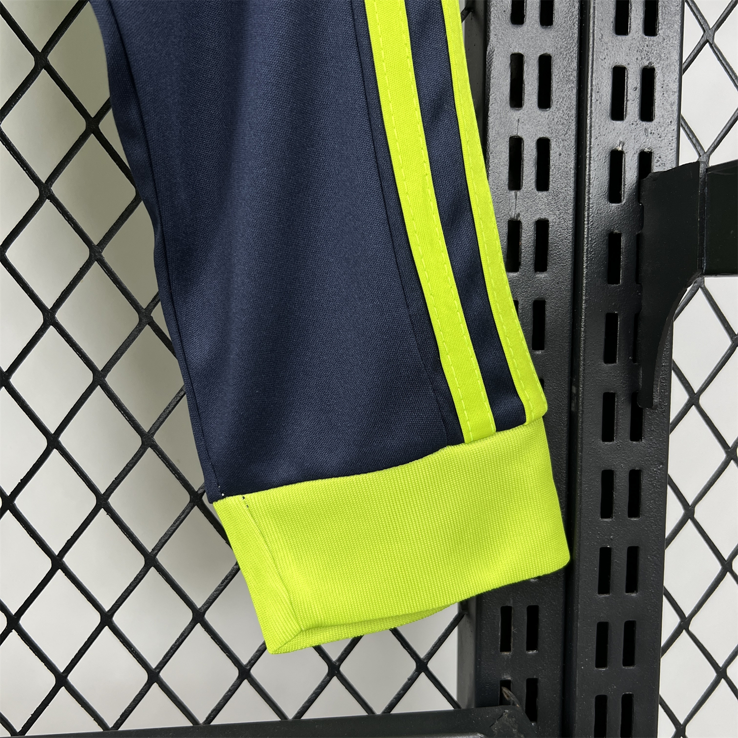 AlphaJersey-Retro Real Madrid 1999-00 Green Goalkeeper Long Sleeves Jersey
