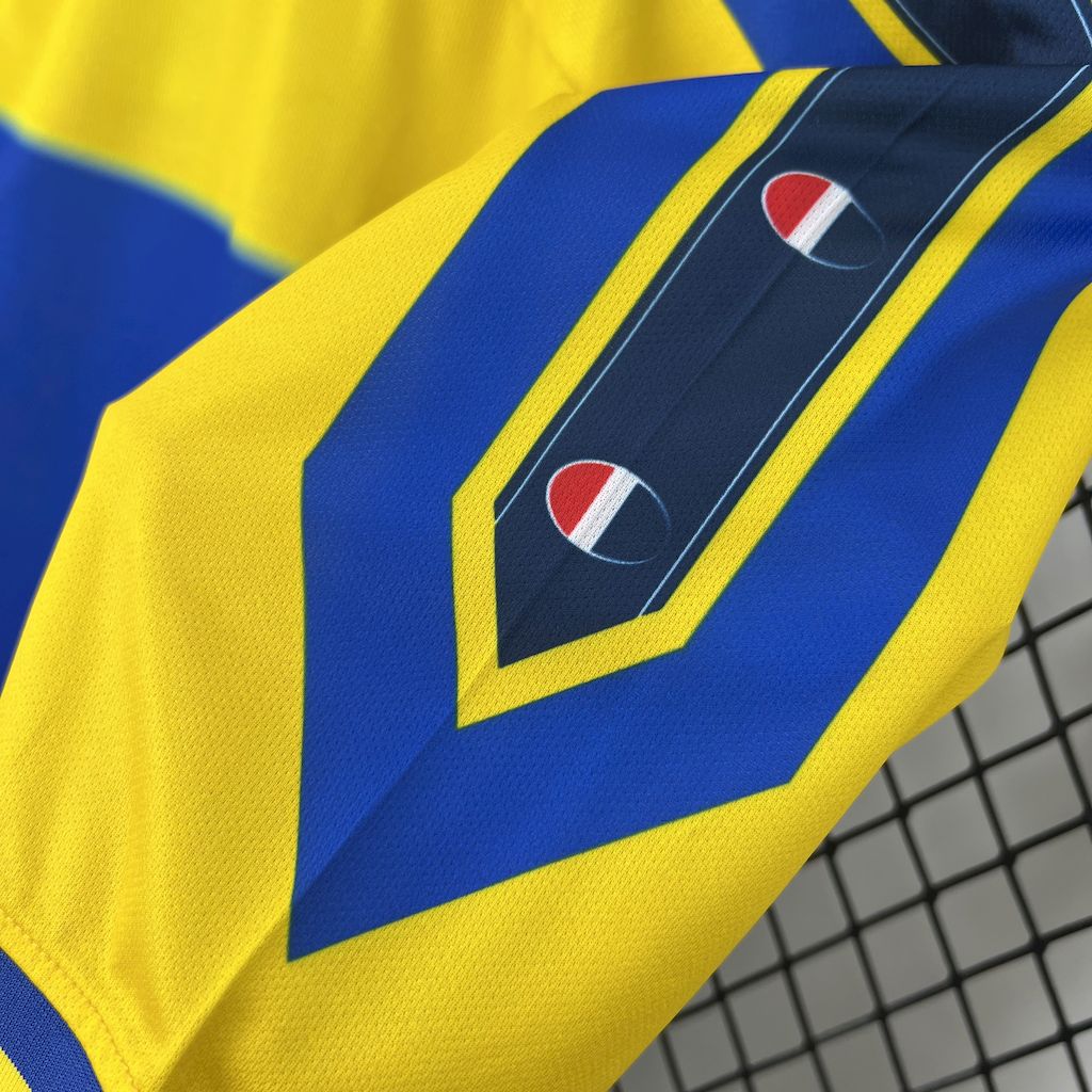AlphaJersey-Retro Parma 1999-00 Home Jersey - Fans Version