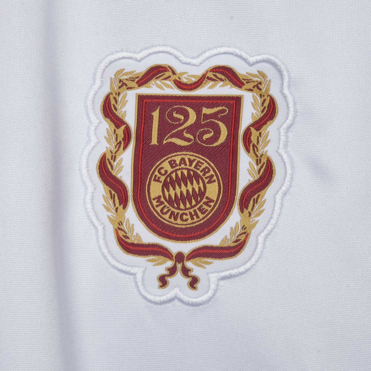AlphaJersey-Bayern Munich 2025 125th Anniversary 1/4-Zip Long Sleeves Training Set - White