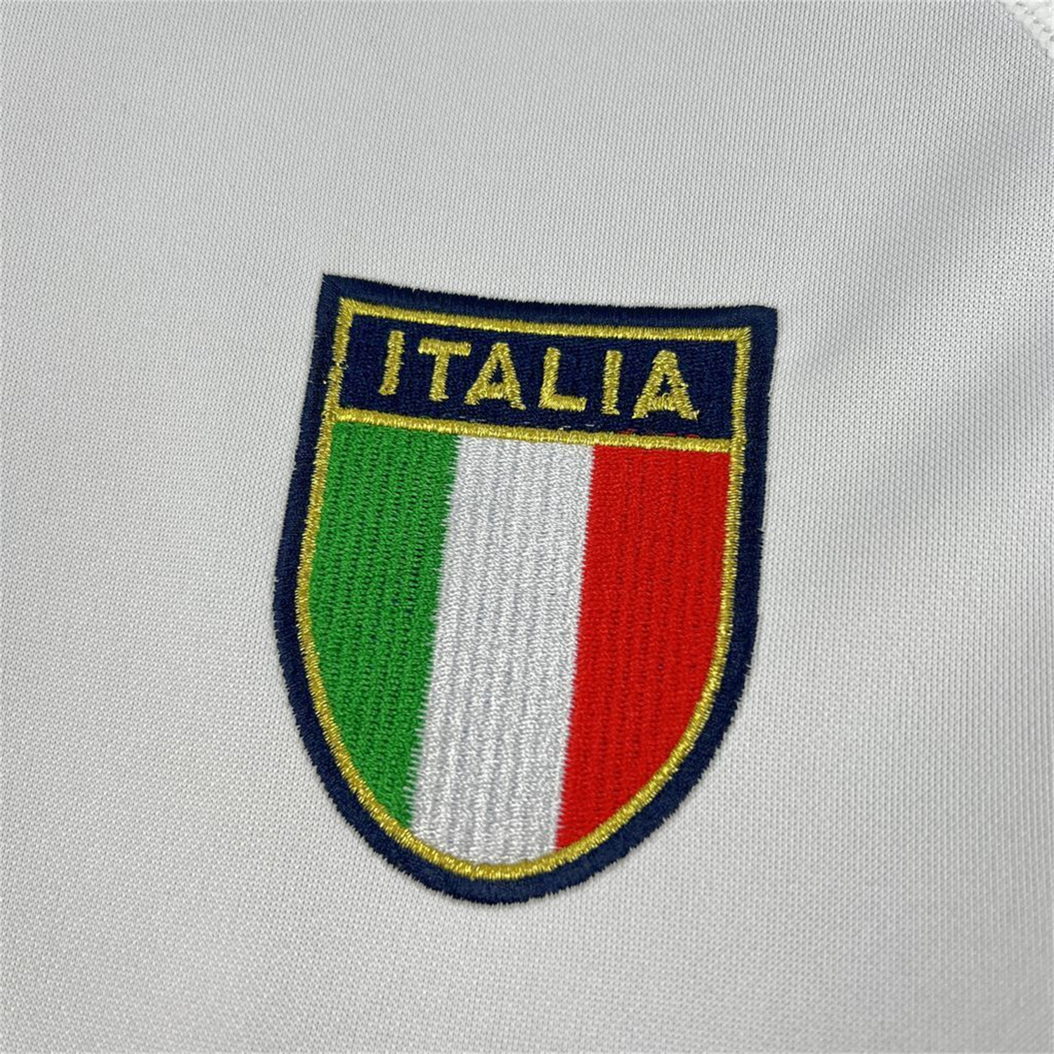 AlphaJersey-Retro Italy 2000 Away Jersey