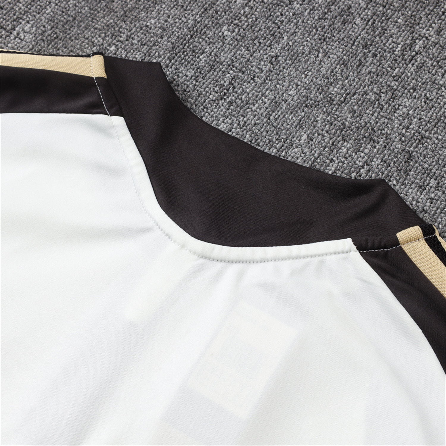 AlphaJersey-Flamengo 2026 Long Sleeve Training Set - White Top & Black Pants