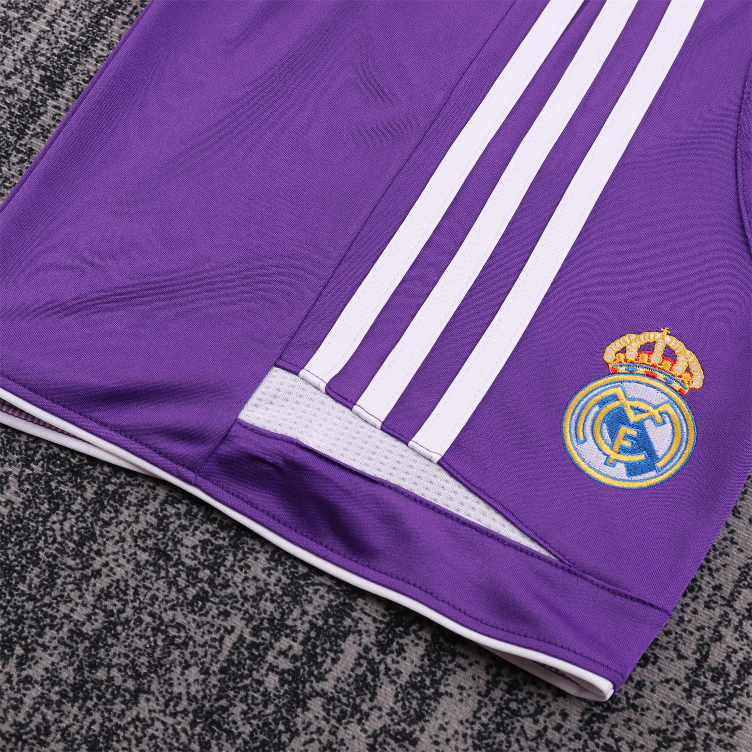 AlphaJersey-Retro Real Madrid 2006-07 Away Purple Kids Kit