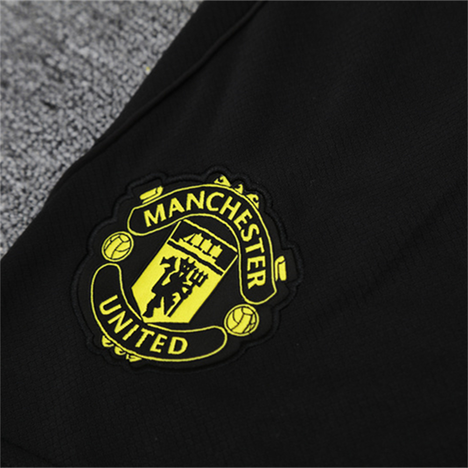 AlphaJersey-Manchester United 25-26 Short-Sleeve Training Set - Black Top & Black shorts