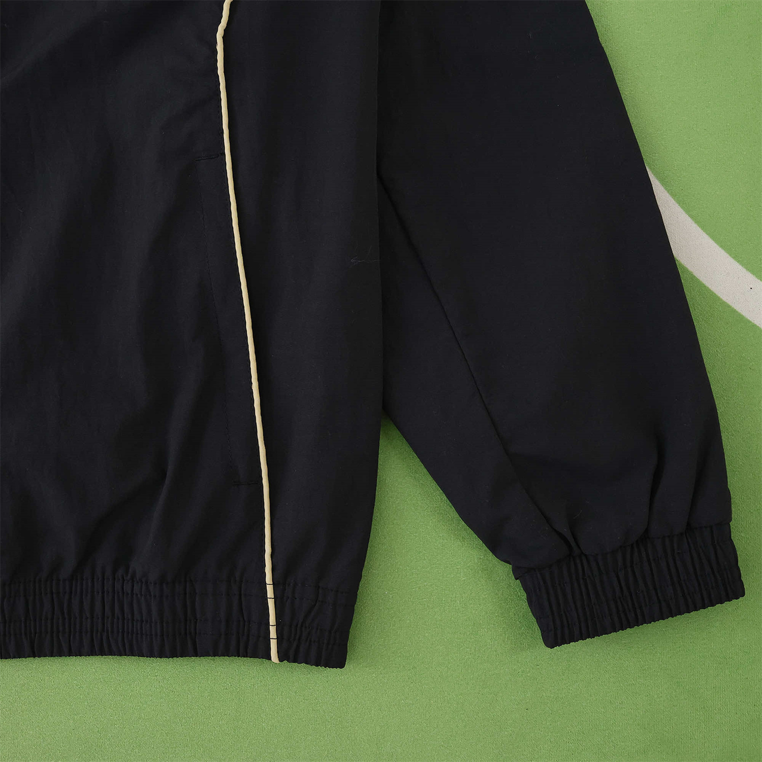 AlphaJersey-Liver.pool 25-26 Throwback Windbreaker Jacket - Black