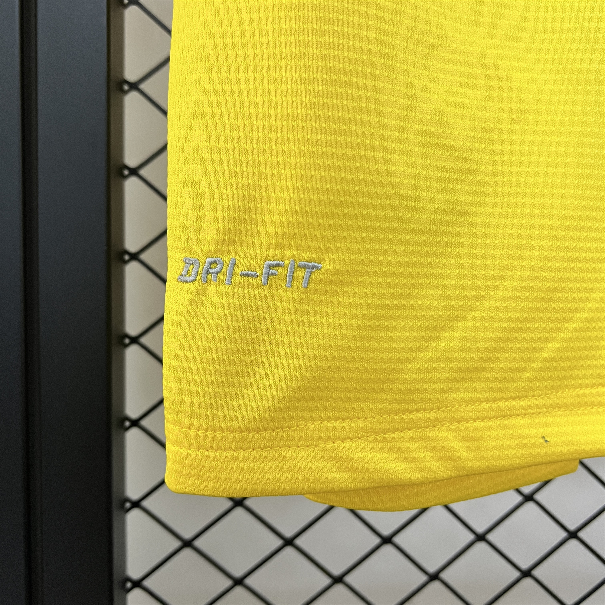 AlphaJersey-Retro Arsenal 2013-14 Away Jersey