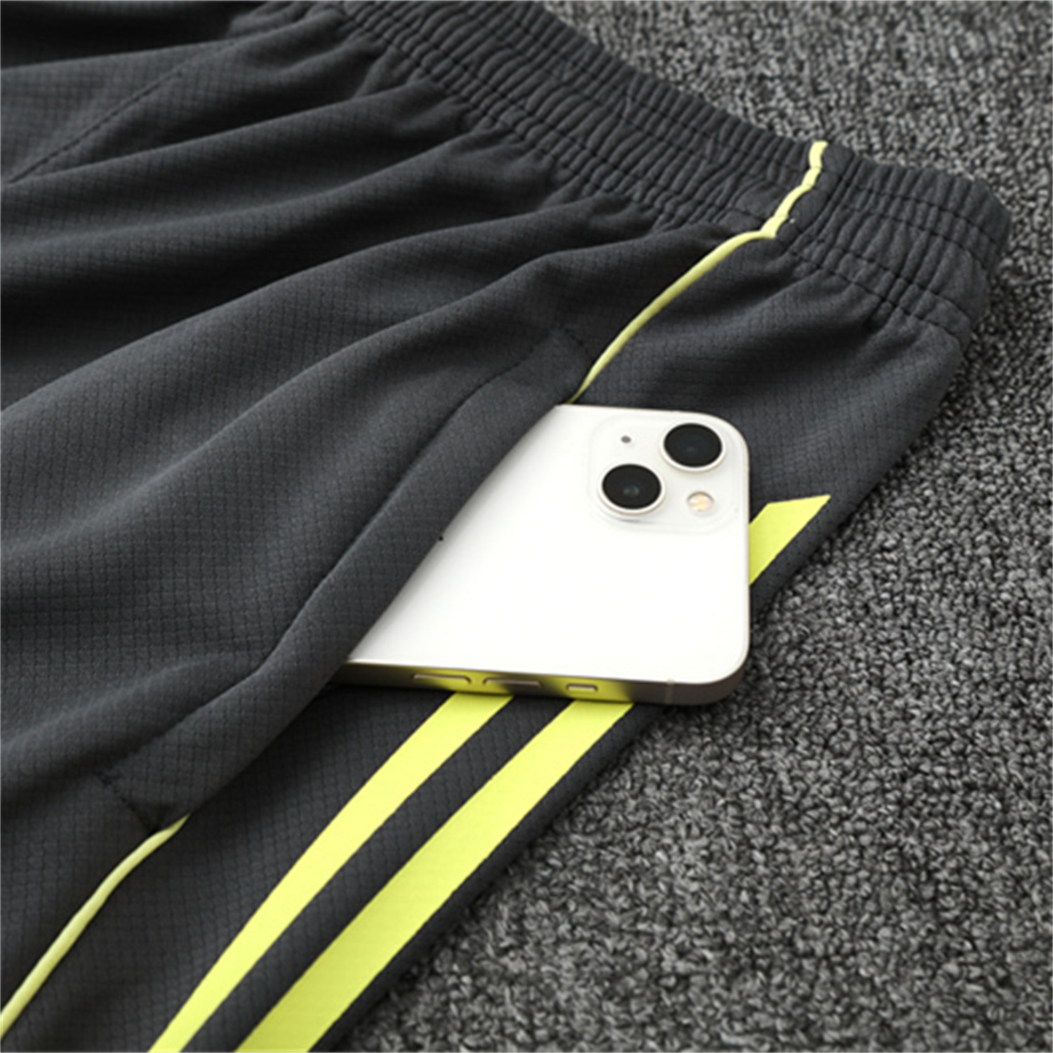 AlphaJersey-Real Madrid 25-26 Kids Short-Sleeve Training Set - Yellow Top and Grey Shorts