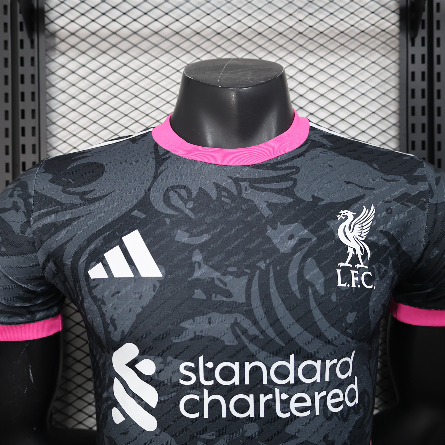 AlphaJersey-Liver.pool 25-26 Red White Liver.pool Bird Black Special Jersey - Player Version