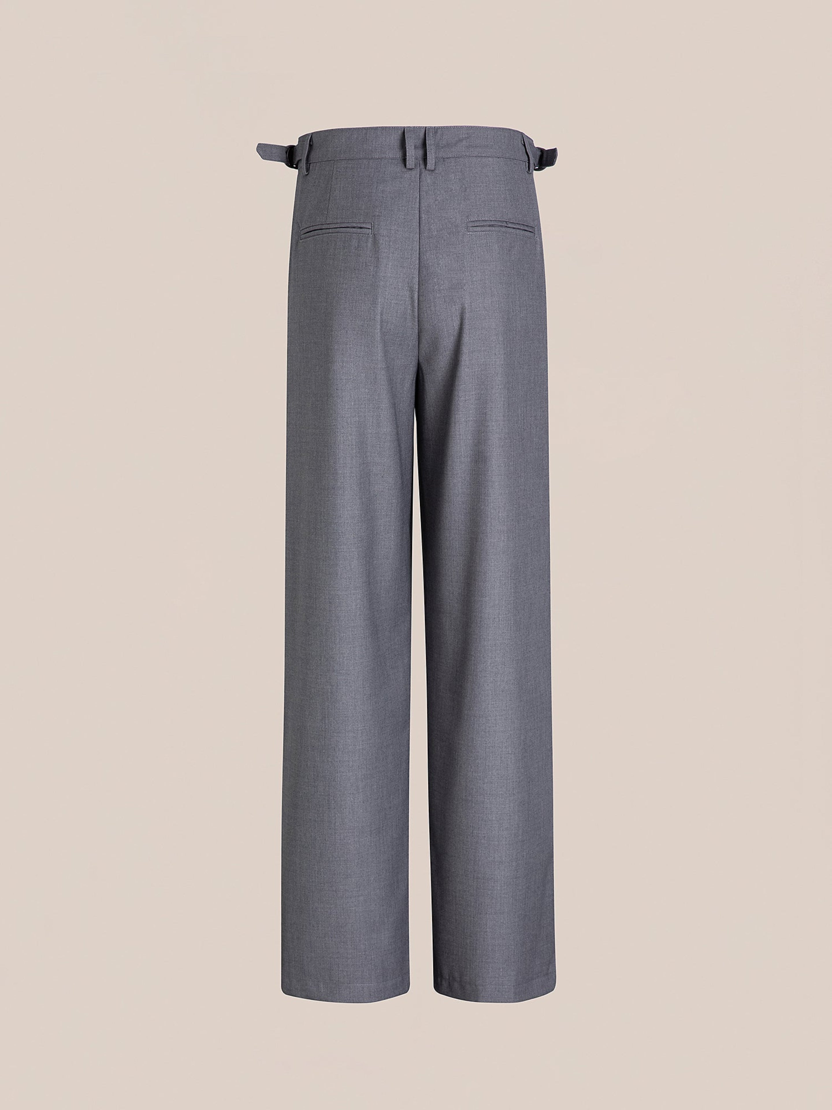 Pleated Trousers | Modern Menswear by yycbvcnbmmnbm