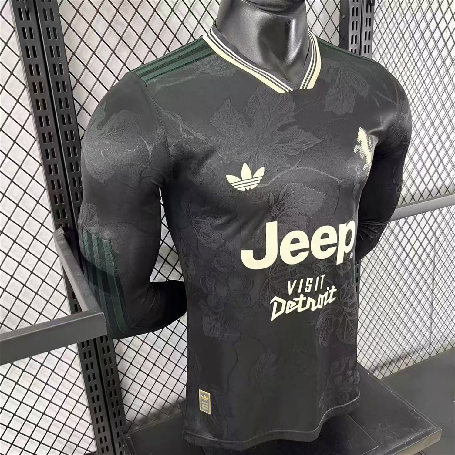 AlphaJersey-Juventus 25-26 Third Black Long Sleeves Jersey - Player Version