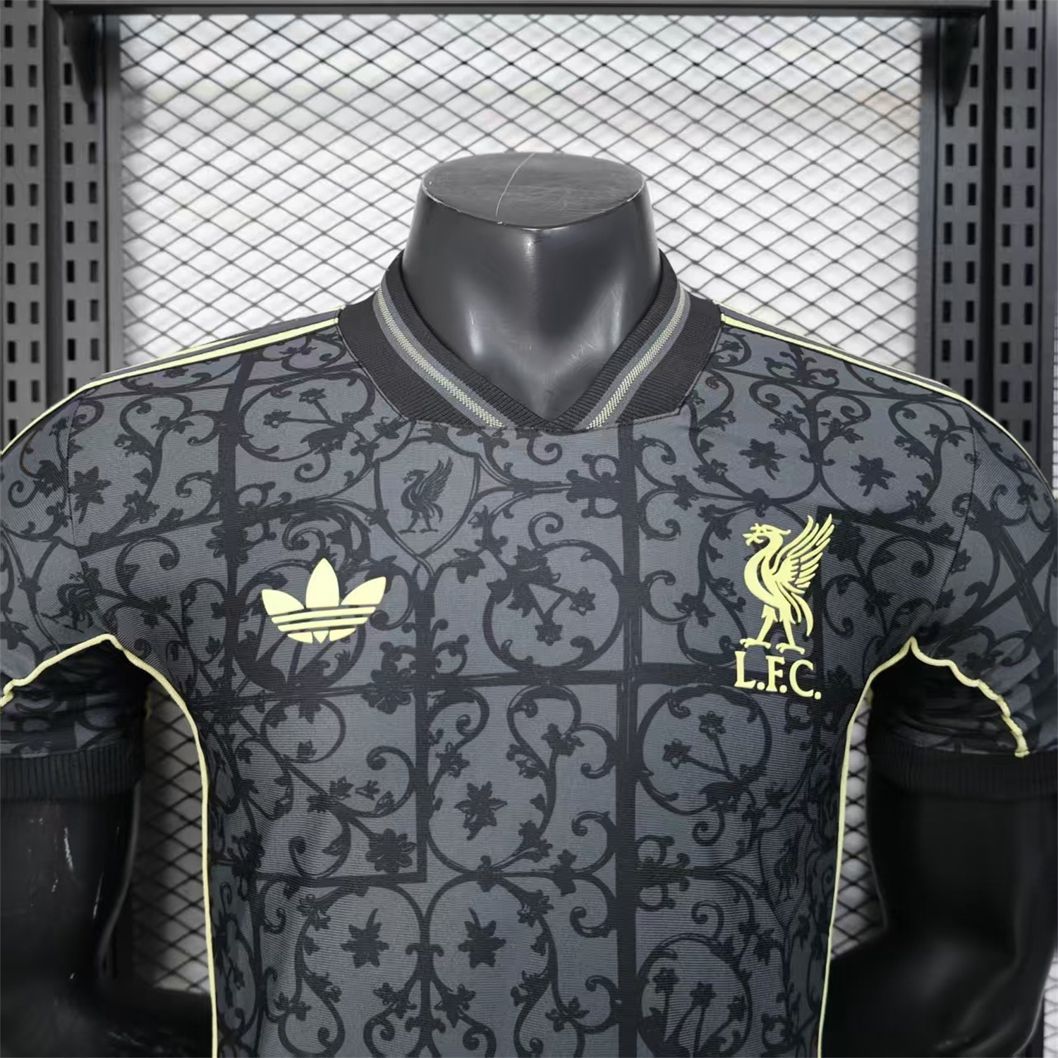 AlphaJersey-Liver.pool 25-26 Black Floral Pattern Special Jersey - Player Version