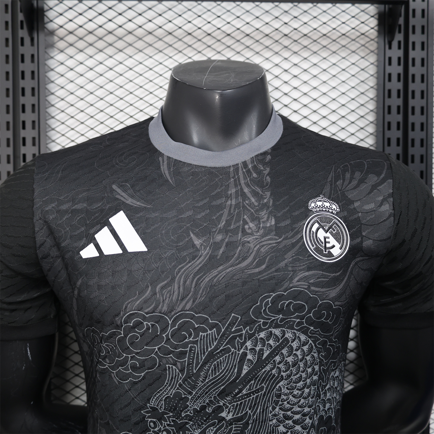 AlphaJersey-Real Madrid 25-26 Grey Chinese Loong and Auspicious Clouds Line Drawing Black Jersey - Player Version