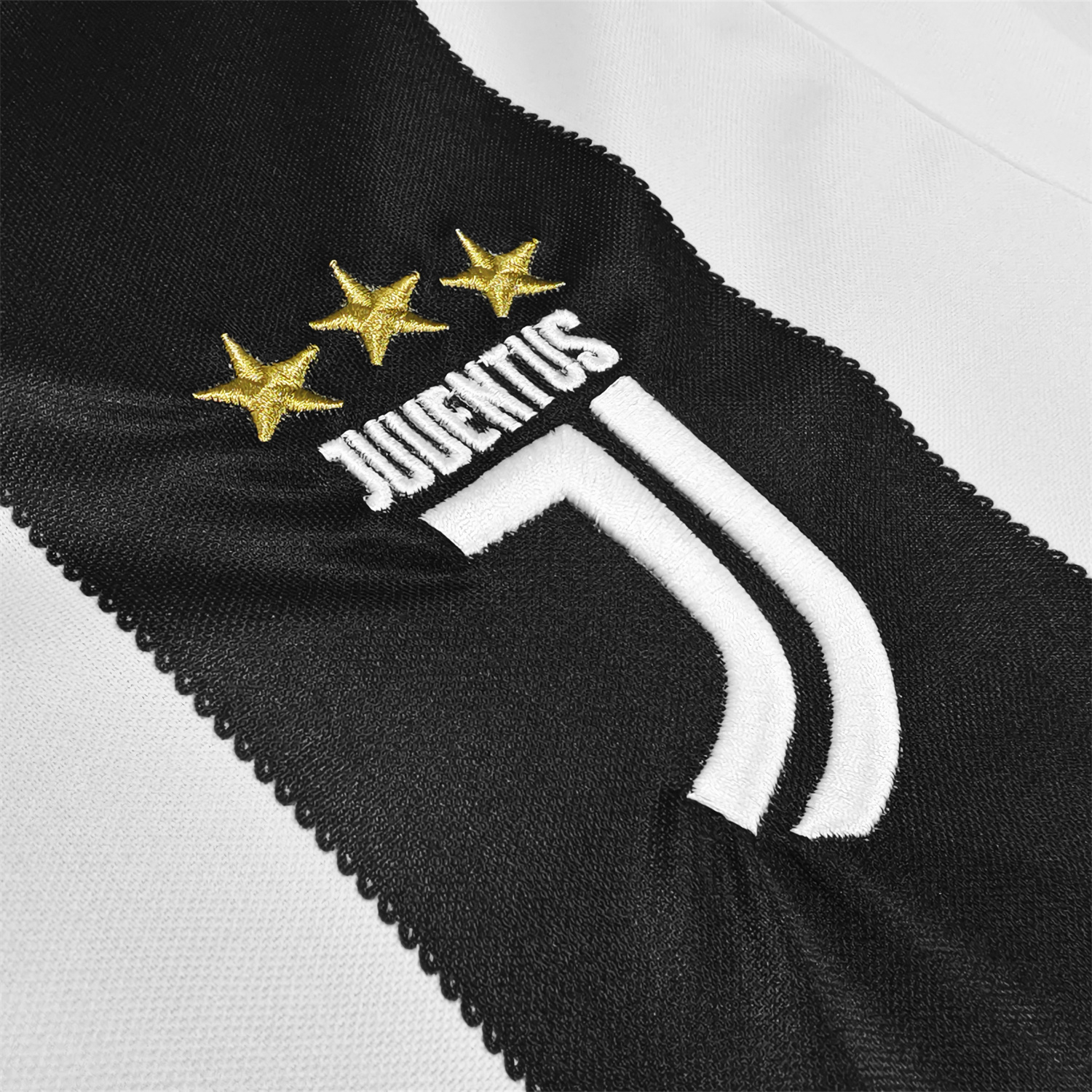 AlphaJersey-Retro Juventus 2018-19 Home Jersey - Fans Version
