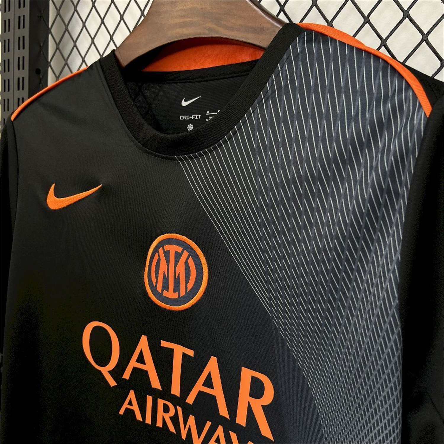 AlphaJersey-Inter Milan 25-26 Orange And Black Training Jersey - Fans Version