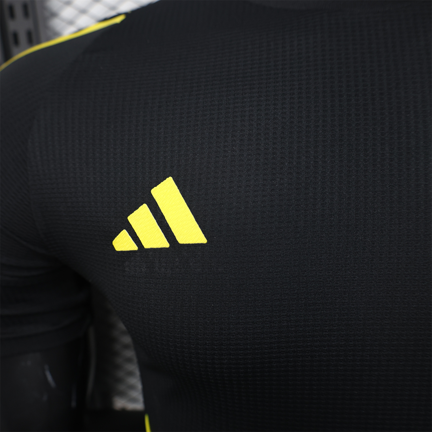 AlphaJersey-Algeria 25-26 Pure Black Jersey with Yellow Line - Player Version