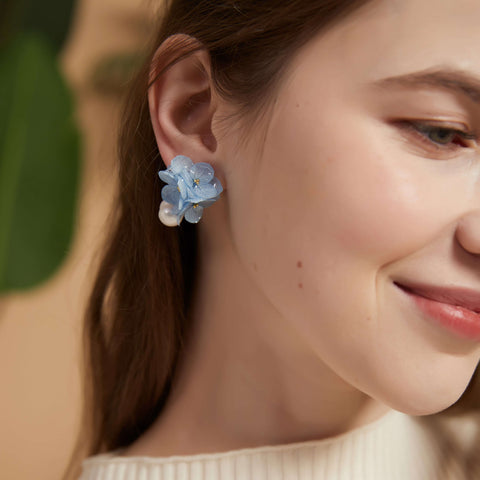 real flower jewelry, real flower earrings, black hydrangea pearl flower stud, romantic statement earrings