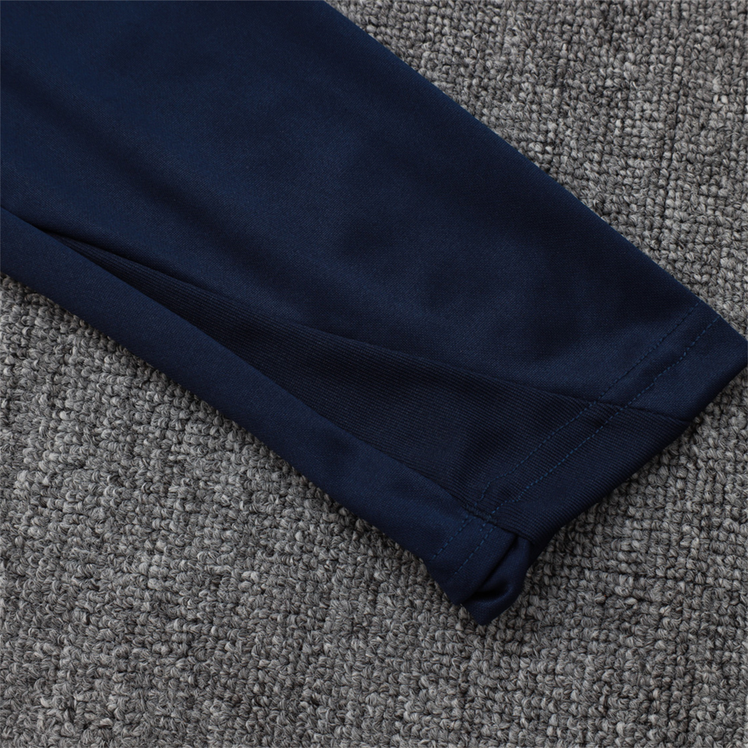 AlphaJersey-Barcelona 25-26 Long Sleeve Training Set - Purple Top and Deep Blue Pants