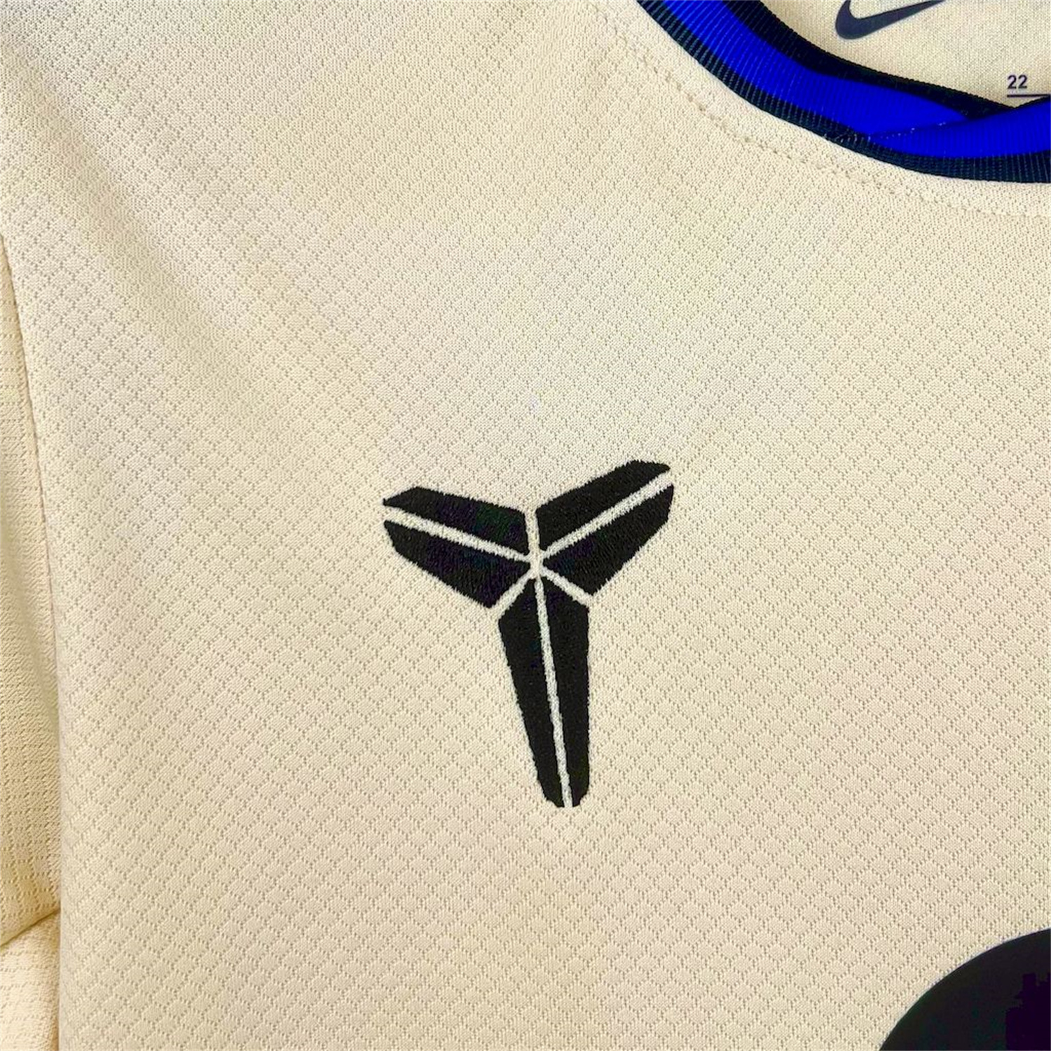 AlphaJersey-Barcelona 25-26 Away Kids Kit