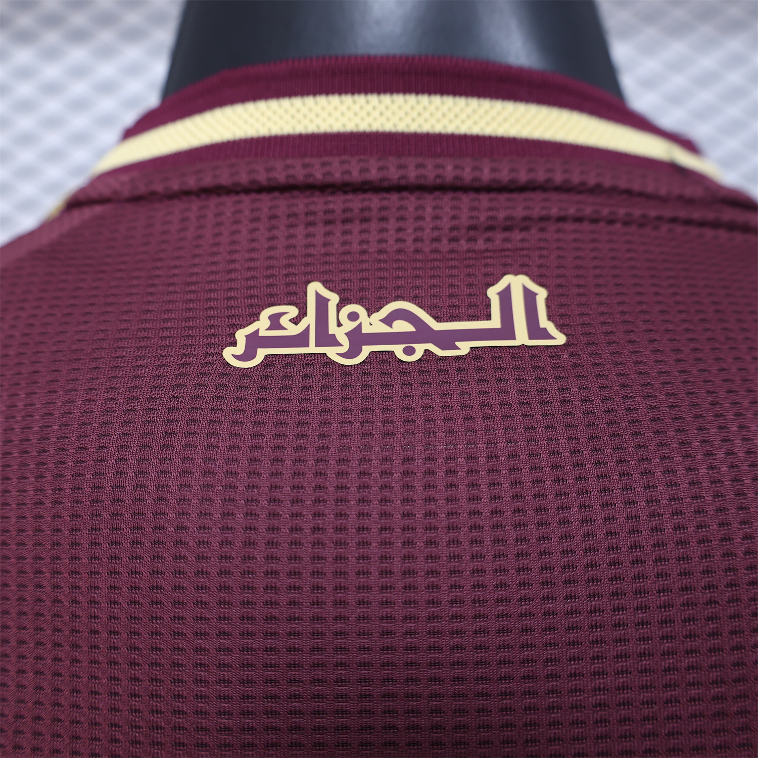 AlphaJersey-Algeria 25-26 Burgundy Jersey with Chest Pattern Decoration - Player Version