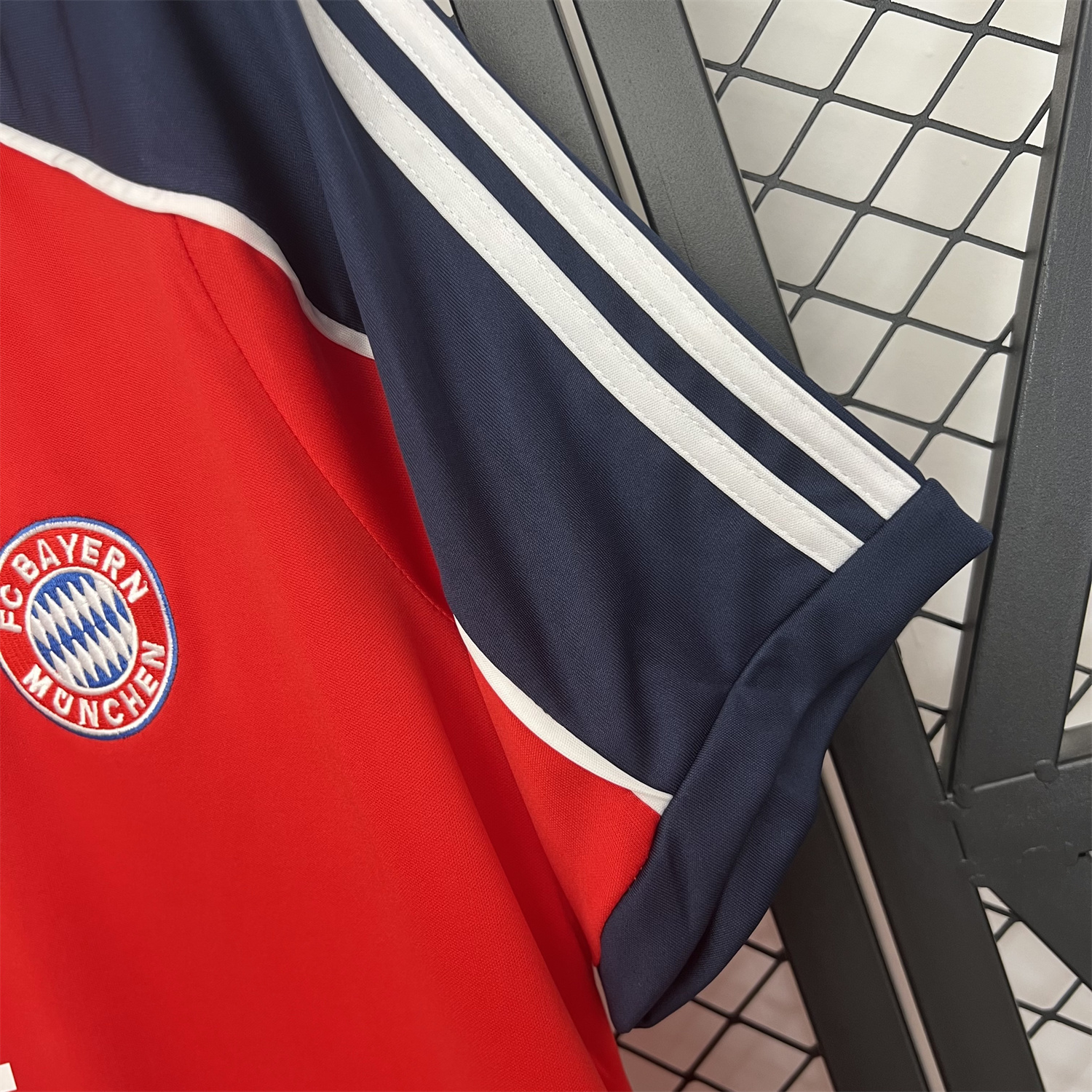AlphaJersey-Retro Bayern Munich 2000-01 Home Jersey