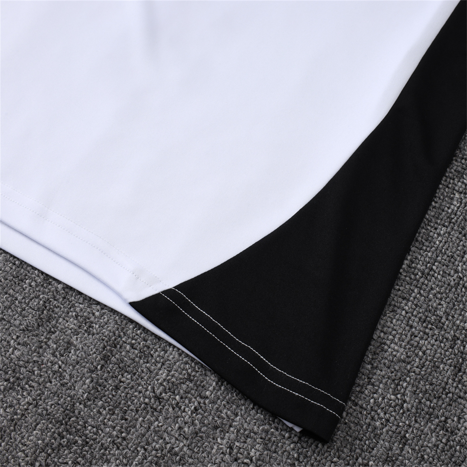 AlphaJersey-Liver.pool 25-26 Vest Training Set - White Vest & Black Shorts