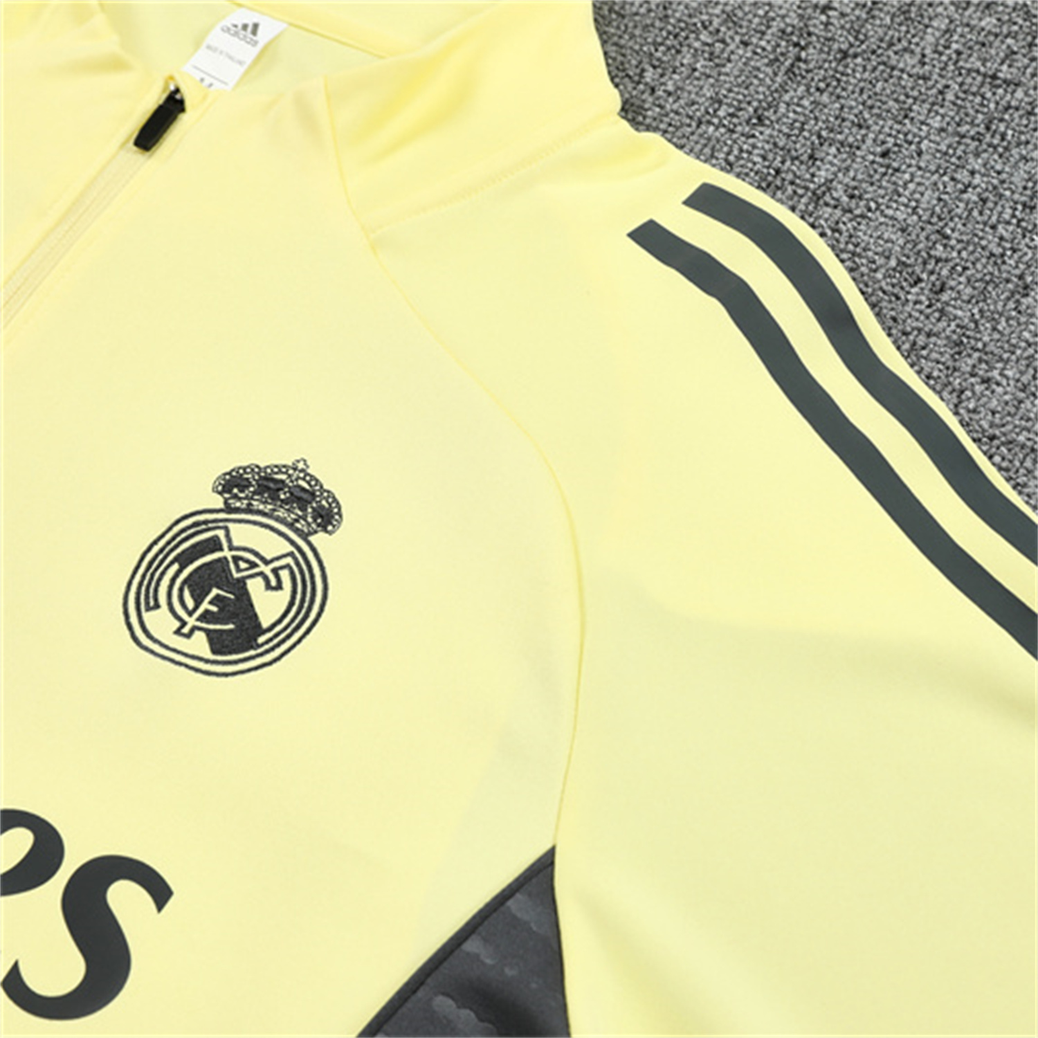 AlphaJersey-Real Madrid 25-26 Kid Long Sleeves Training Set - Yellow Top & Gray Pants