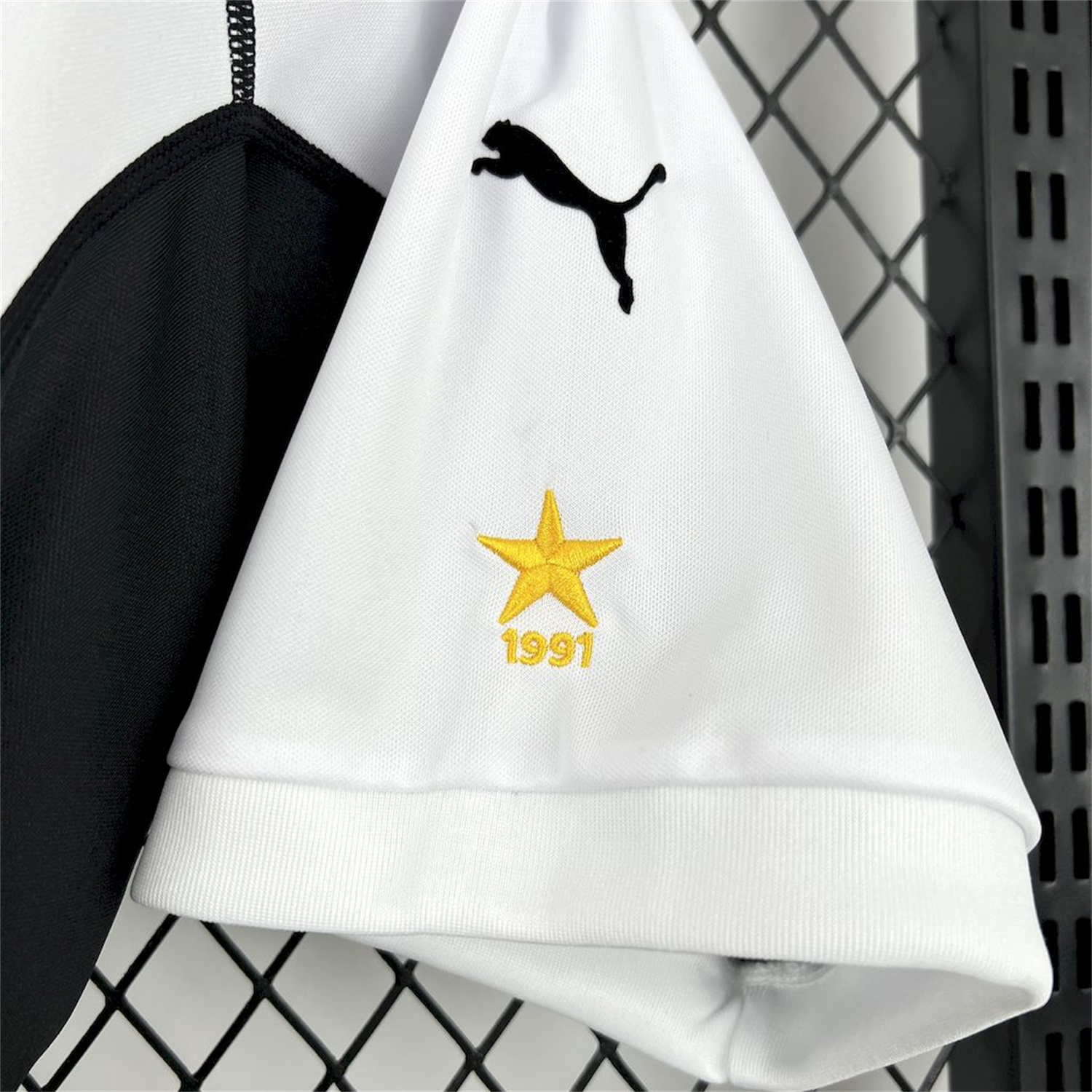 AlphaJersey-Retro Colo Colo 2003 Home Jersey