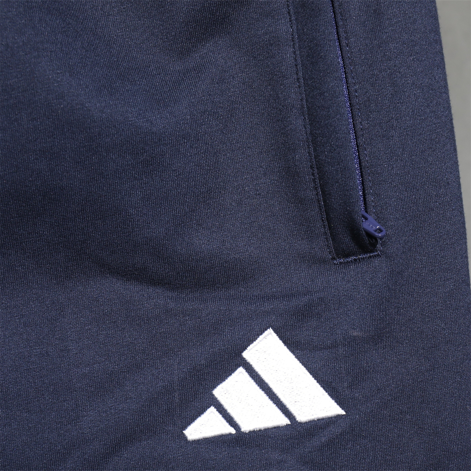 AlphaJersey-Real Madrid 25-26 Pure Color Training Hoodie Set - Deep Blue Hoodie and Deep Blue Pants