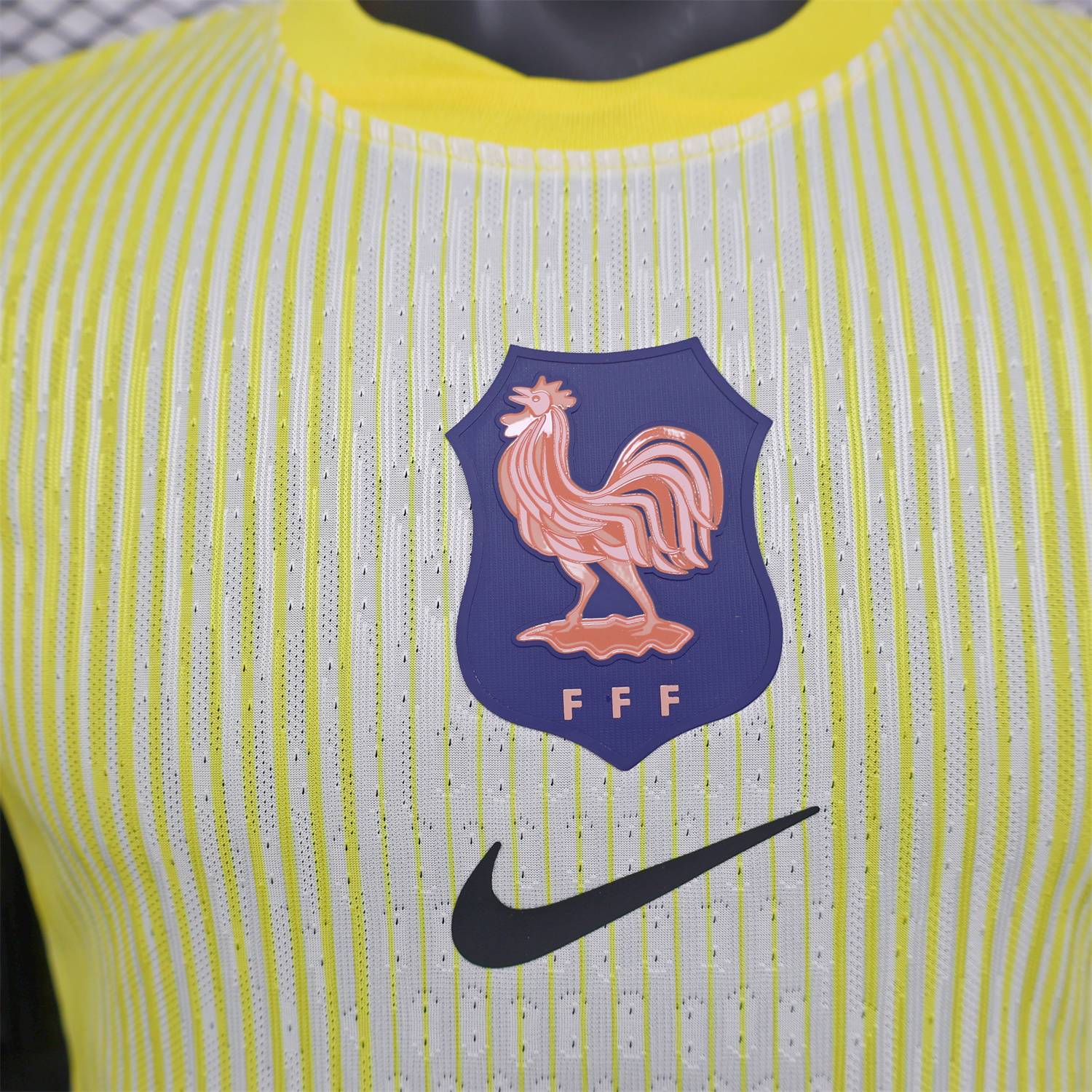 AlphaJersey-France 2025-26 Yellow Goalkeeper Jersey - Player Version