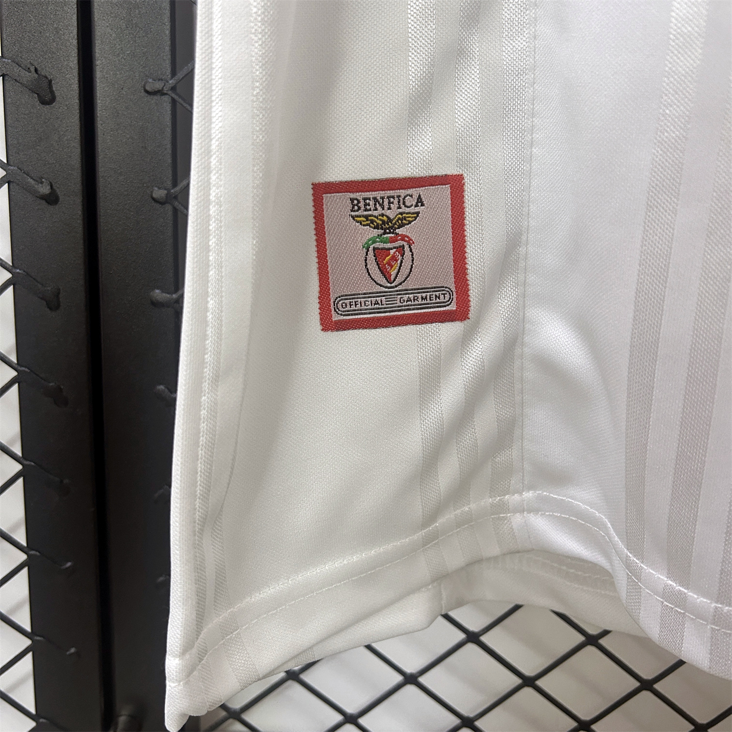 AlphaJersey-Retro Benfica 1997-99 European Away Jersey