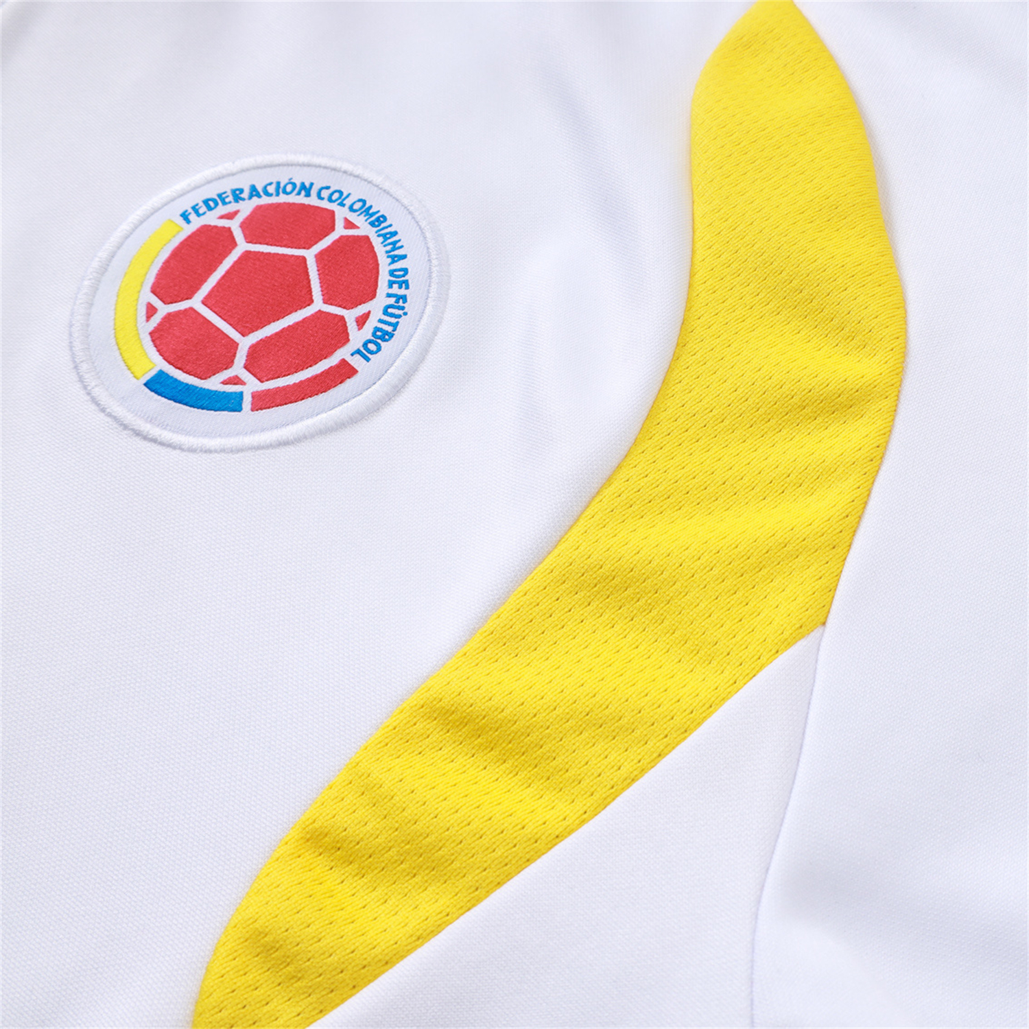 AlphaJersey-Colombia 2026 Long Sleeve Training Set - White Top & Black Pants