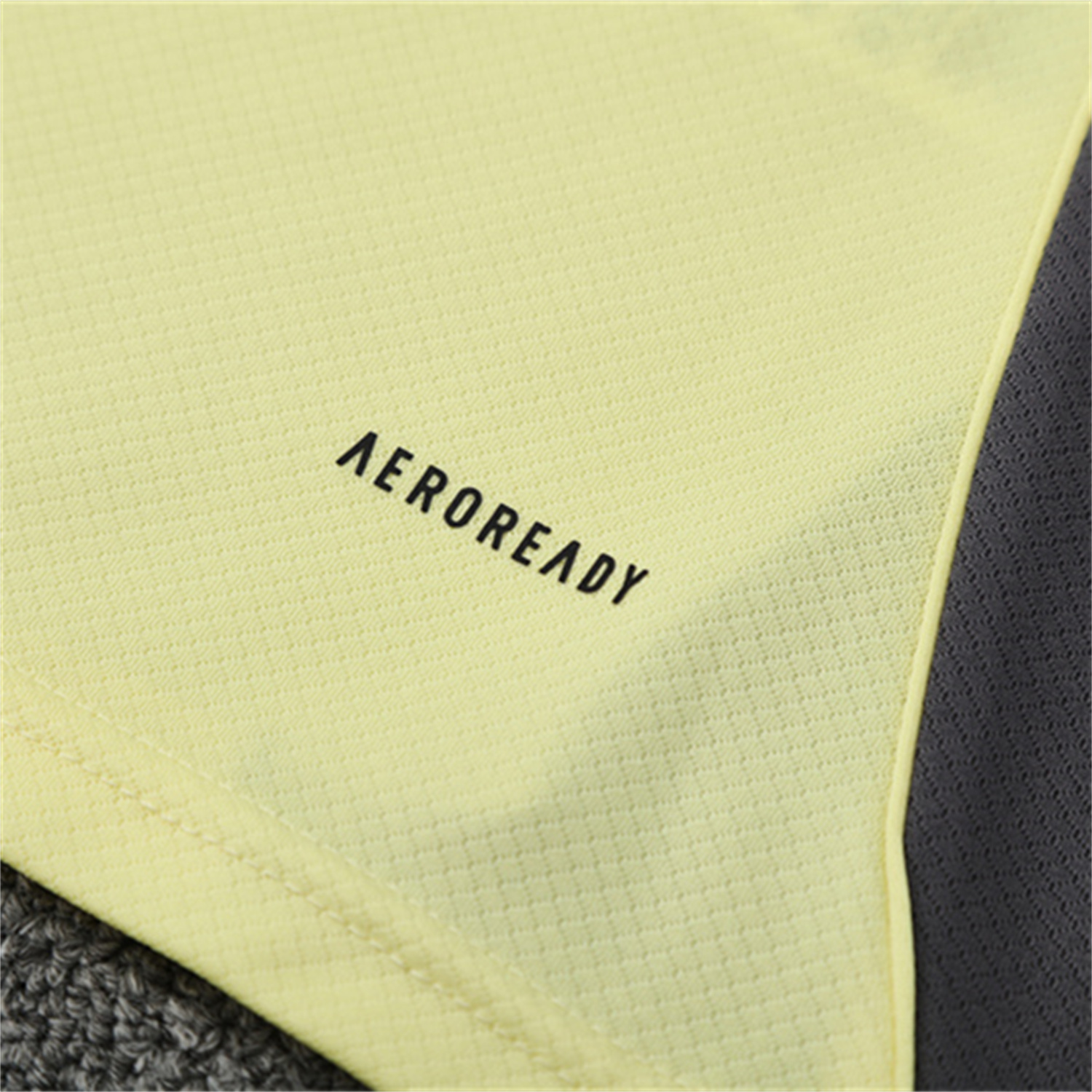 AlphaJersey-Real Madrid 25-26 Short-Sleeve Training Set - Yellow Top and Grey Shorts