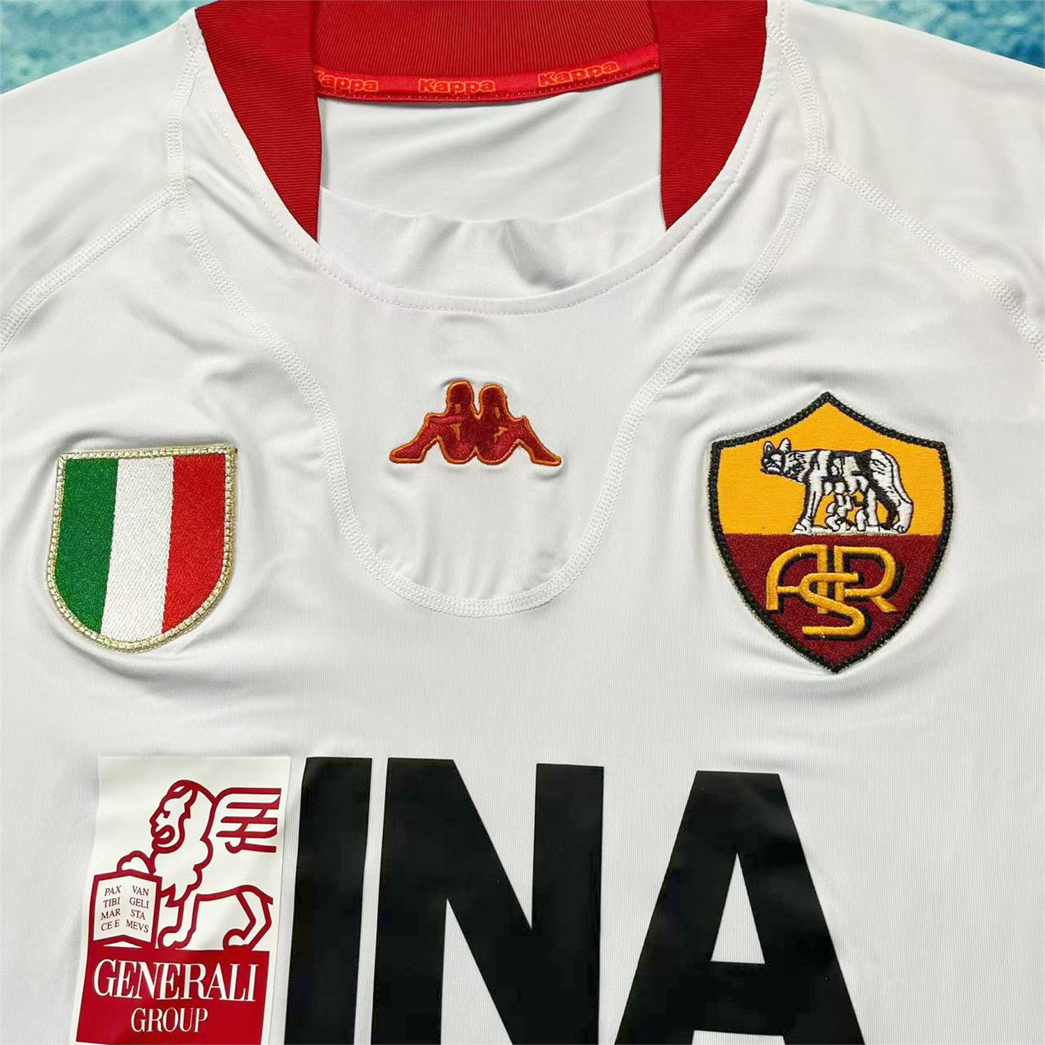 AlphaJersey-Retro Roma 2001-02 Away Jersey